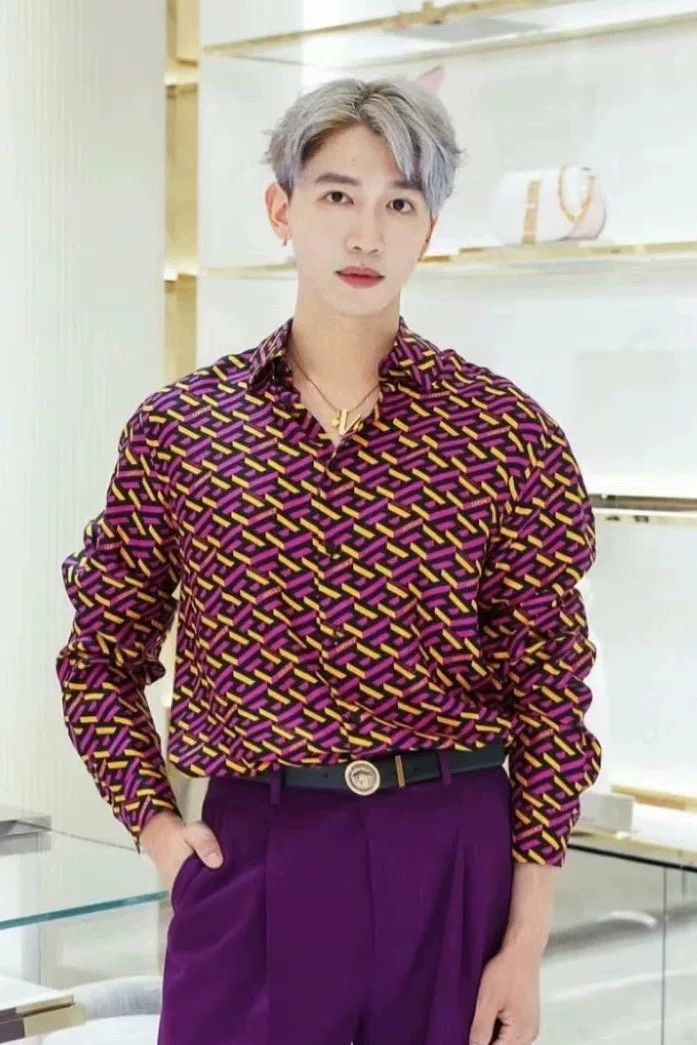 Versace Versace La Greca Print Silk Shirt Size US S / EU 44-46 / 1 - 1 Thumbnail
