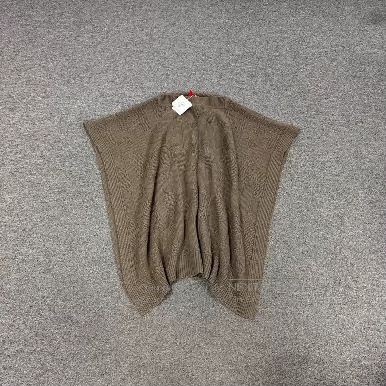 Hermes Hermes Khaki Knit Cloak Poncho Size XXS / US 00 / IT 34 - 2 Thumbnail