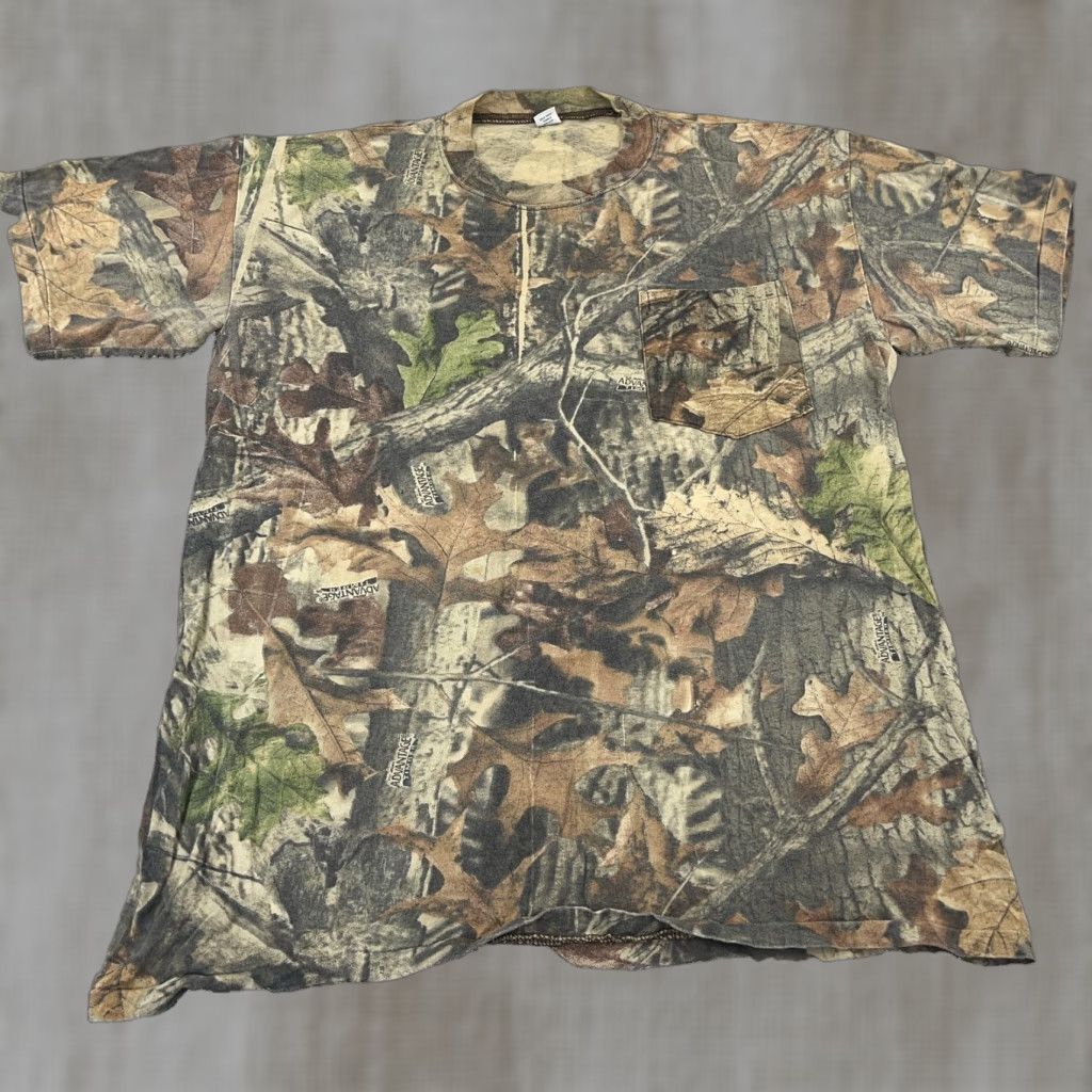 Vintage VINTAGE Camo Shirt Men 2XL Short Sleeve Crew Neck Tee Pocket Logo 90s USA Advantage Brown Cotton Polyester Knit Size US XXL / EU 58 / 5 - 1 Thumbnail
