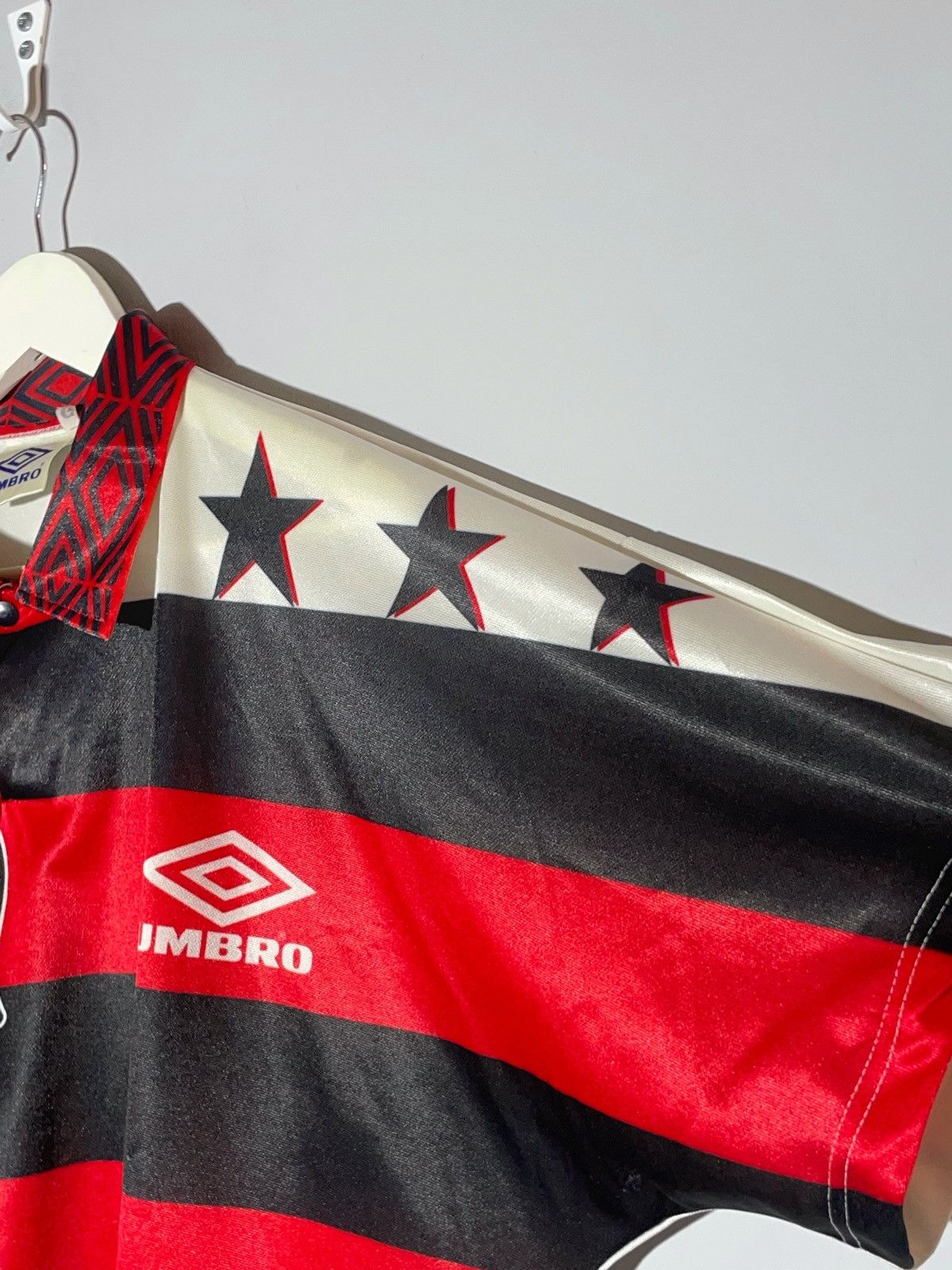 Umbro × Vintage Flamengo Umbro 1995 100th Anniversary Vintage Football Shirt Size US L / EU 52-54 / 3 - 6 Thumbnail