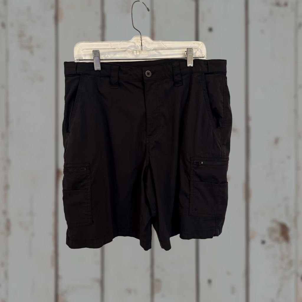 Vintage Magellan Outdoor Men Bermuda Shorts L Black Water Repellent Fishing Shorts Size US 33 - 1 Thumbnail