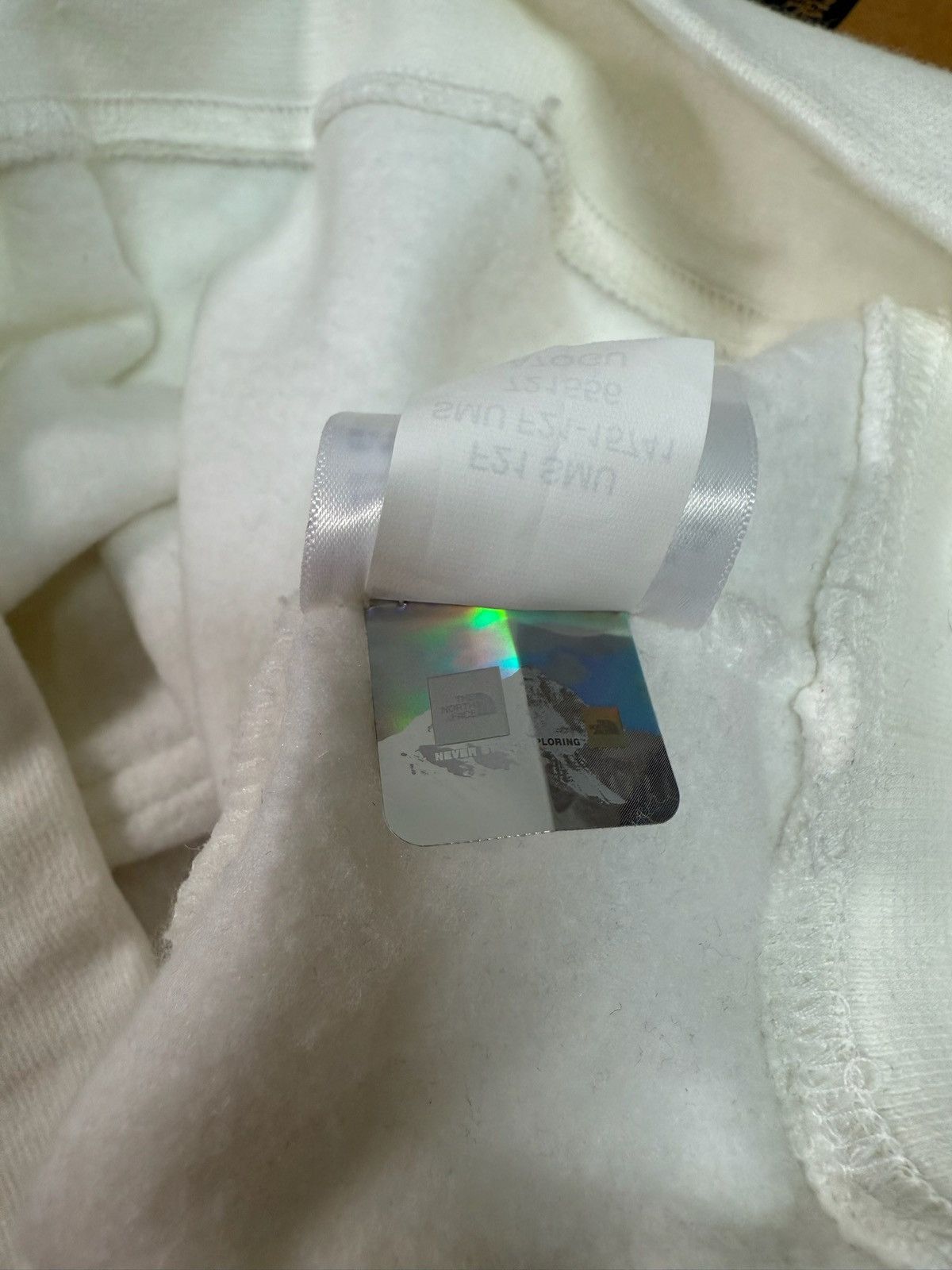 Supreme × The North Face Supreme x The North Face Lenticular Hoodie White Small FW21 Size US S / EU 44-46 / 1 - 10 Thumbnail
