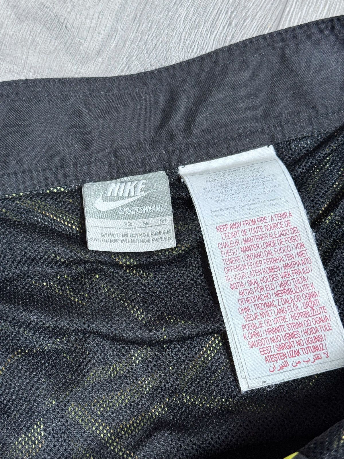 Vintage Nike Vintage Shorts Size US 33 - 4 Thumbnail