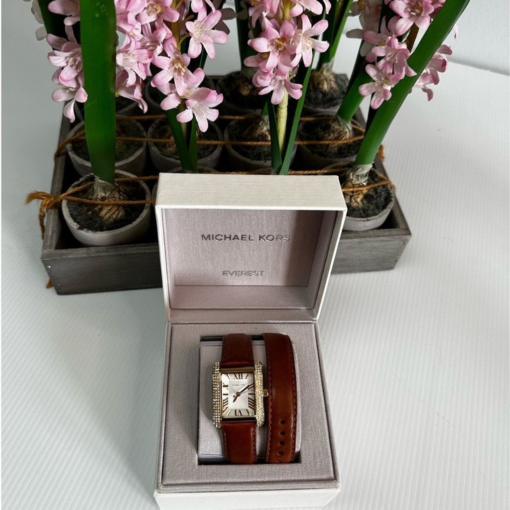 Michael Kors Michael Kors with double tan leather bands Size ONE SIZE - 5 Thumbnail