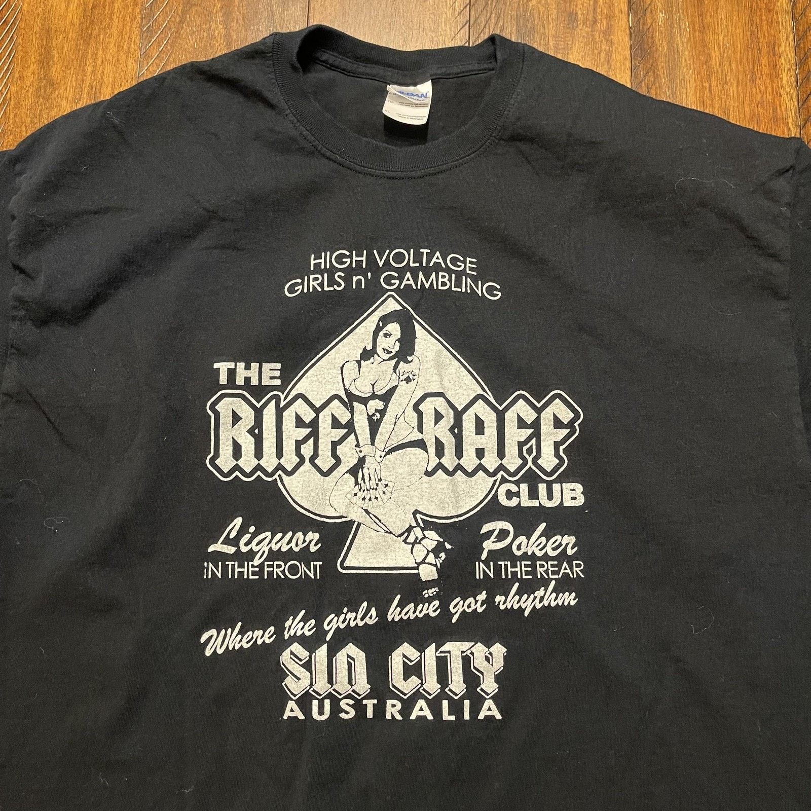 Gildan Riff Raff Club Sin City Australia Shirt XL Gildan Graphic T Size US XL / EU 56 / 4 - 3 Thumbnail