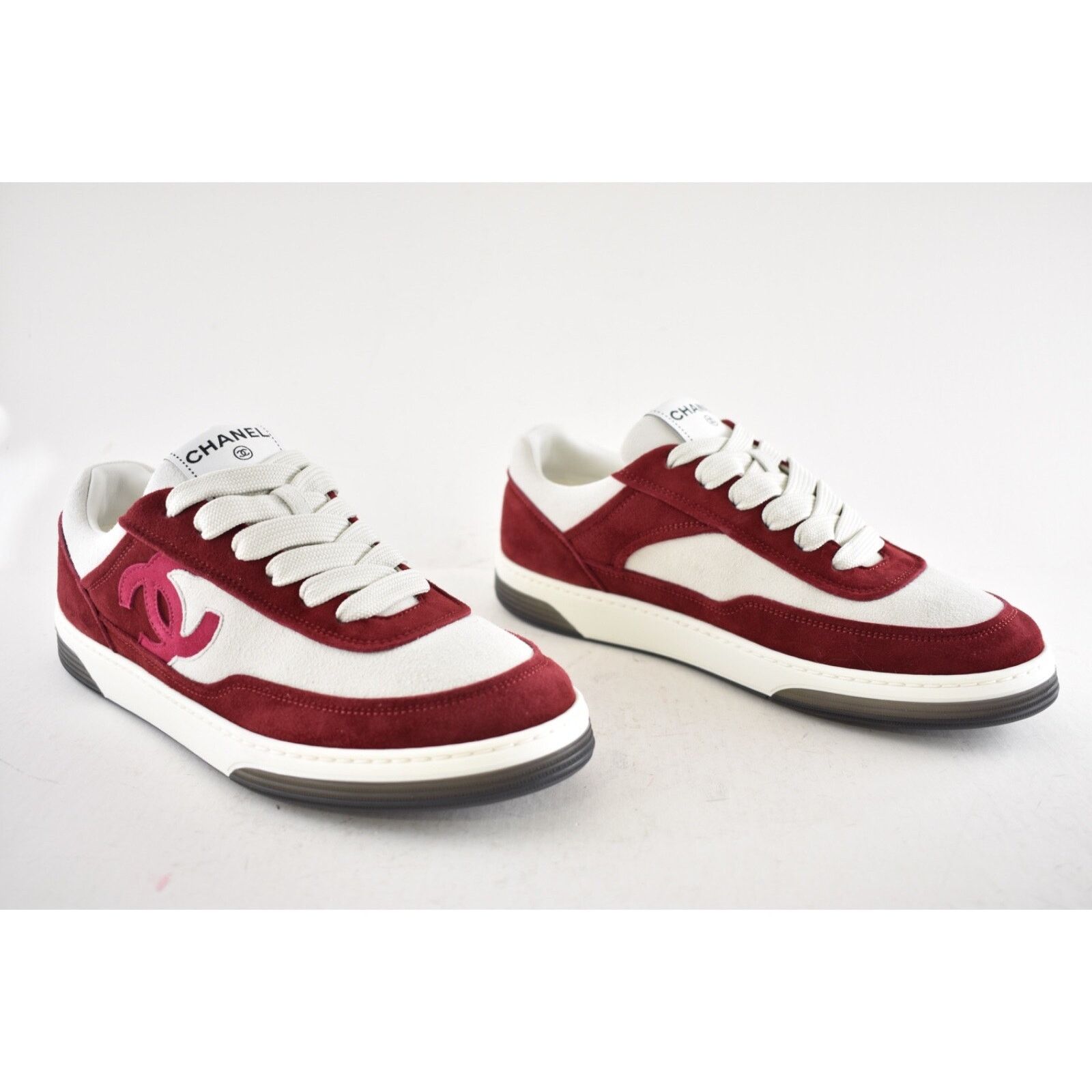 Chanel Chanel 23P Burgundy Suede Flat Lace Up Runner Sneaker 38.5 Size US 8.5 / IT 38.5 - 7 Thumbnail