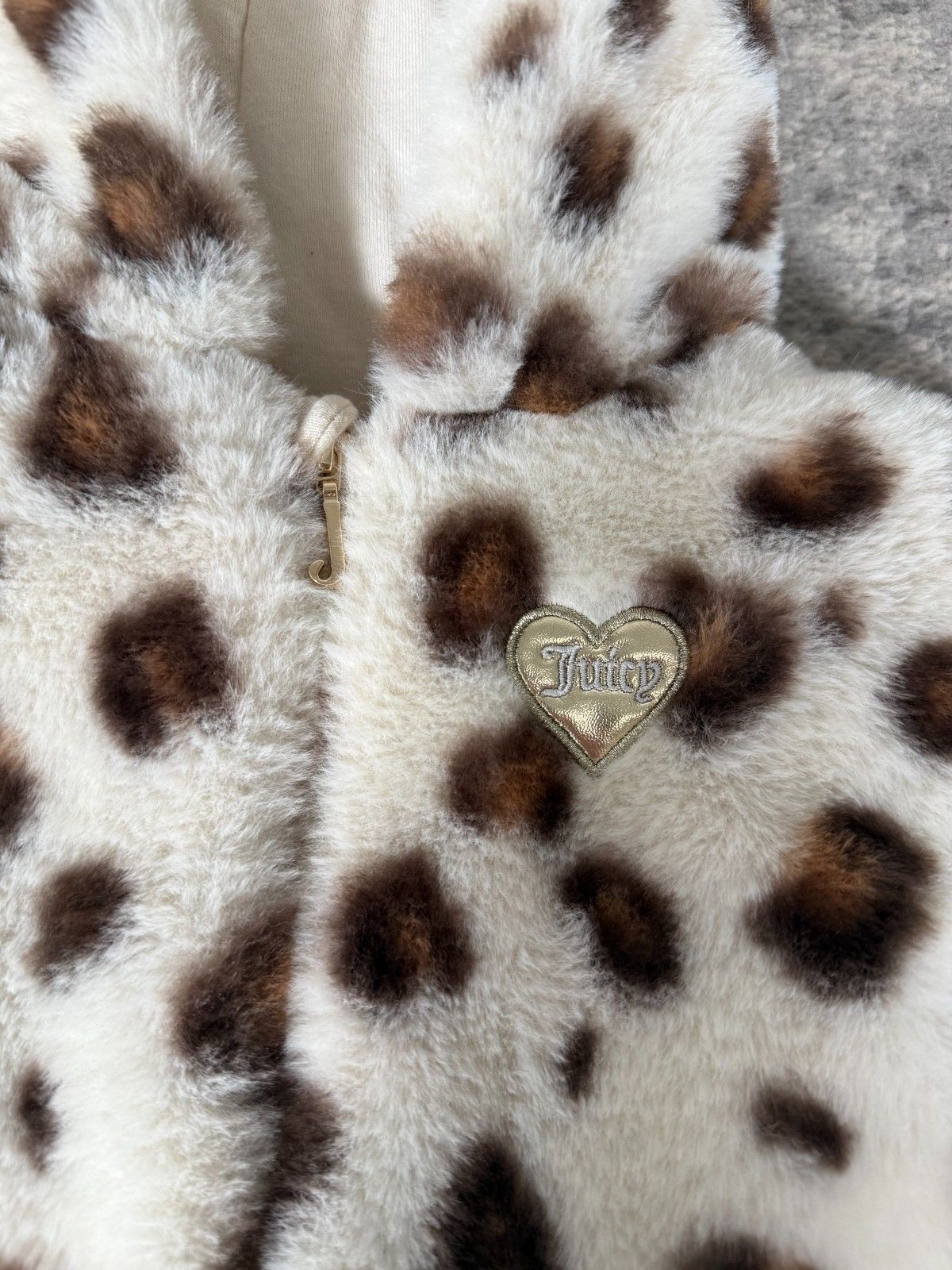Juicy Couture Y2K Juicy Couture Soft Faux Fur Leopard Hooded Baby Suit Size XXS / US 00 / IT 34 - 4 Thumbnail