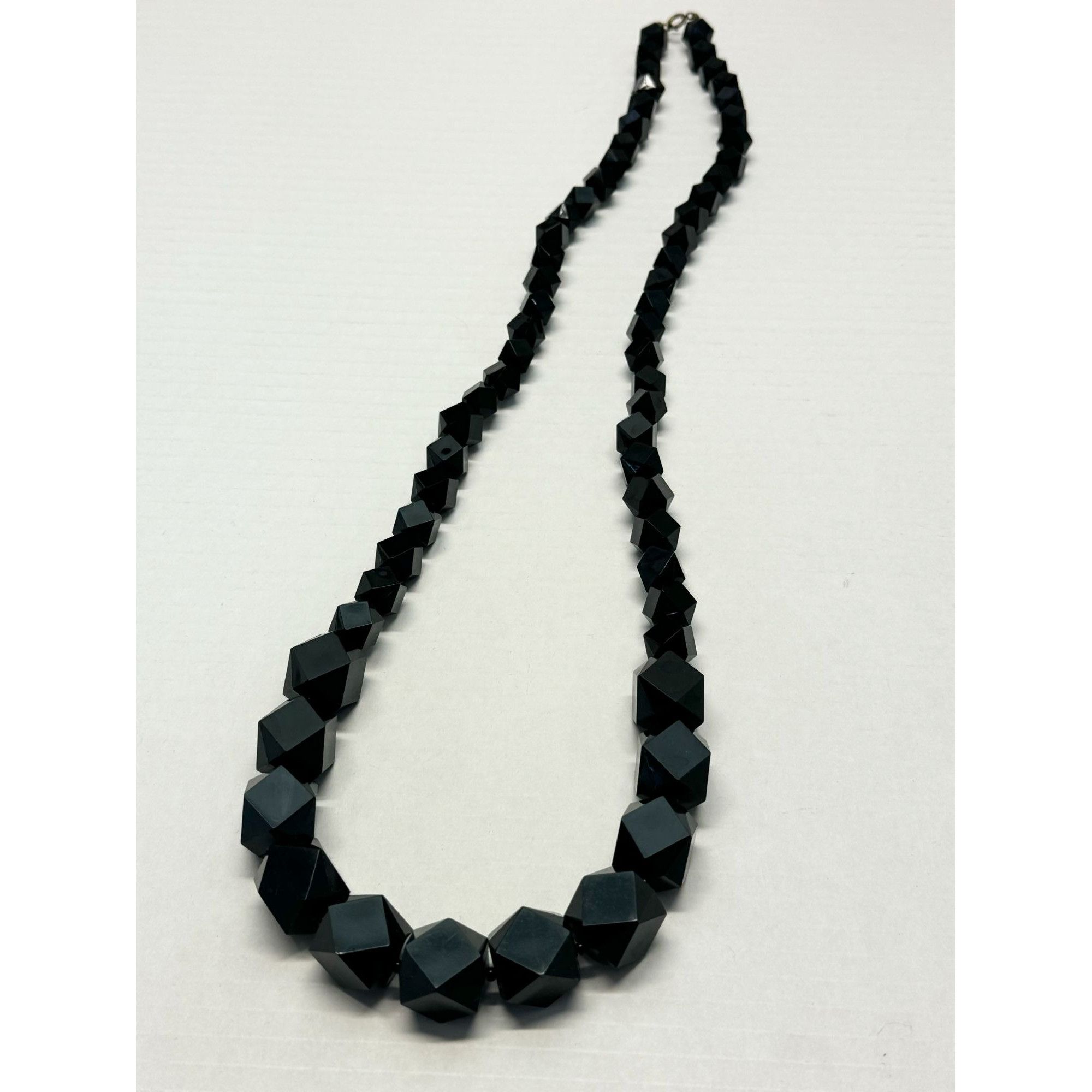 Vintage Vintage black graduating beaded necklace Size ONE SIZE - 2 Thumbnail