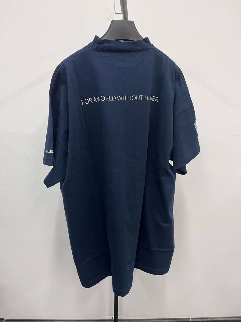 Balenciaga Balenciaga size 3 Crew Neck Pullover Short Sleeve Tee Size US M / EU 48-50 / 2 - 2 Thumbnail