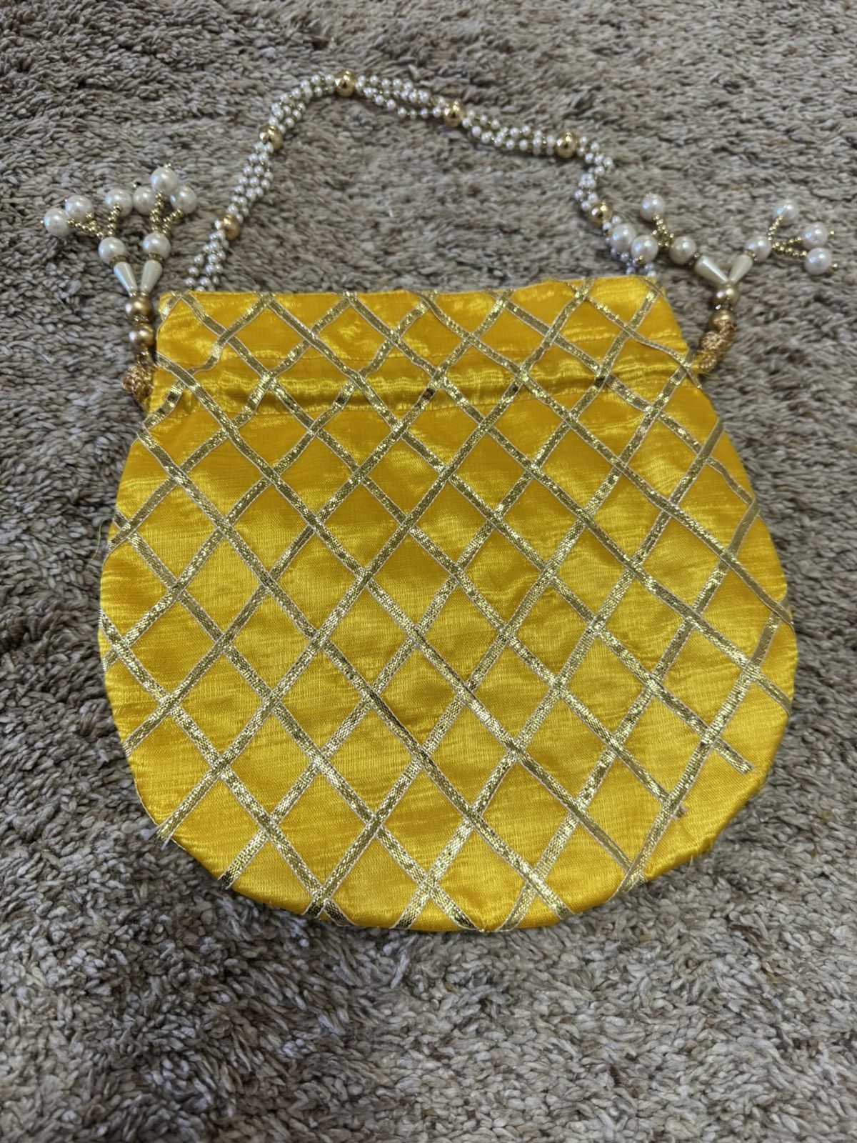 Other Gold yellow clutch Size ONE SIZE - 3 Thumbnail