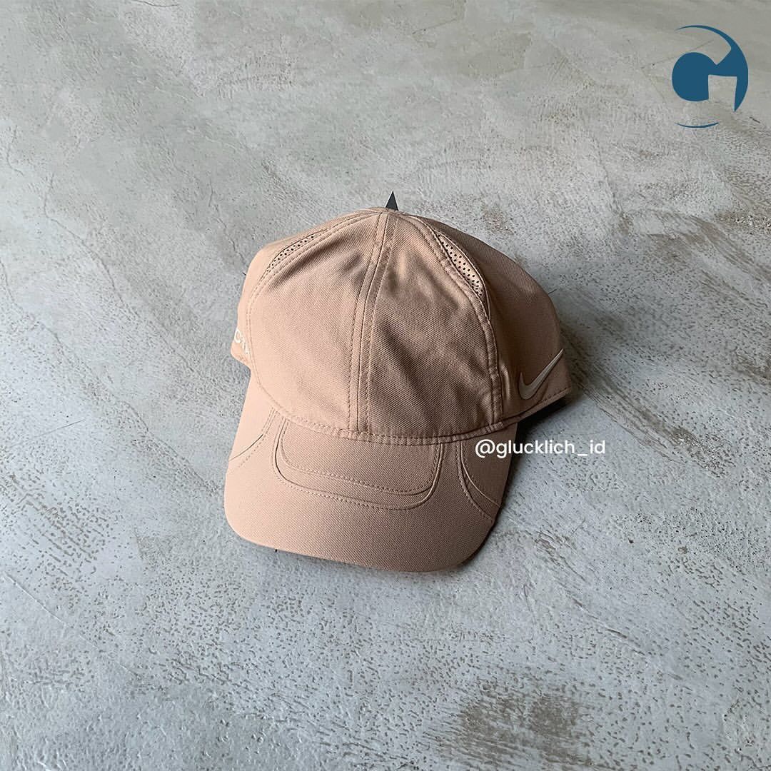 NOCTA × Nike Nike, X Nocta Club Cap in Hemp/Sanddrift Size ONE SIZE - 2 Thumbnail
