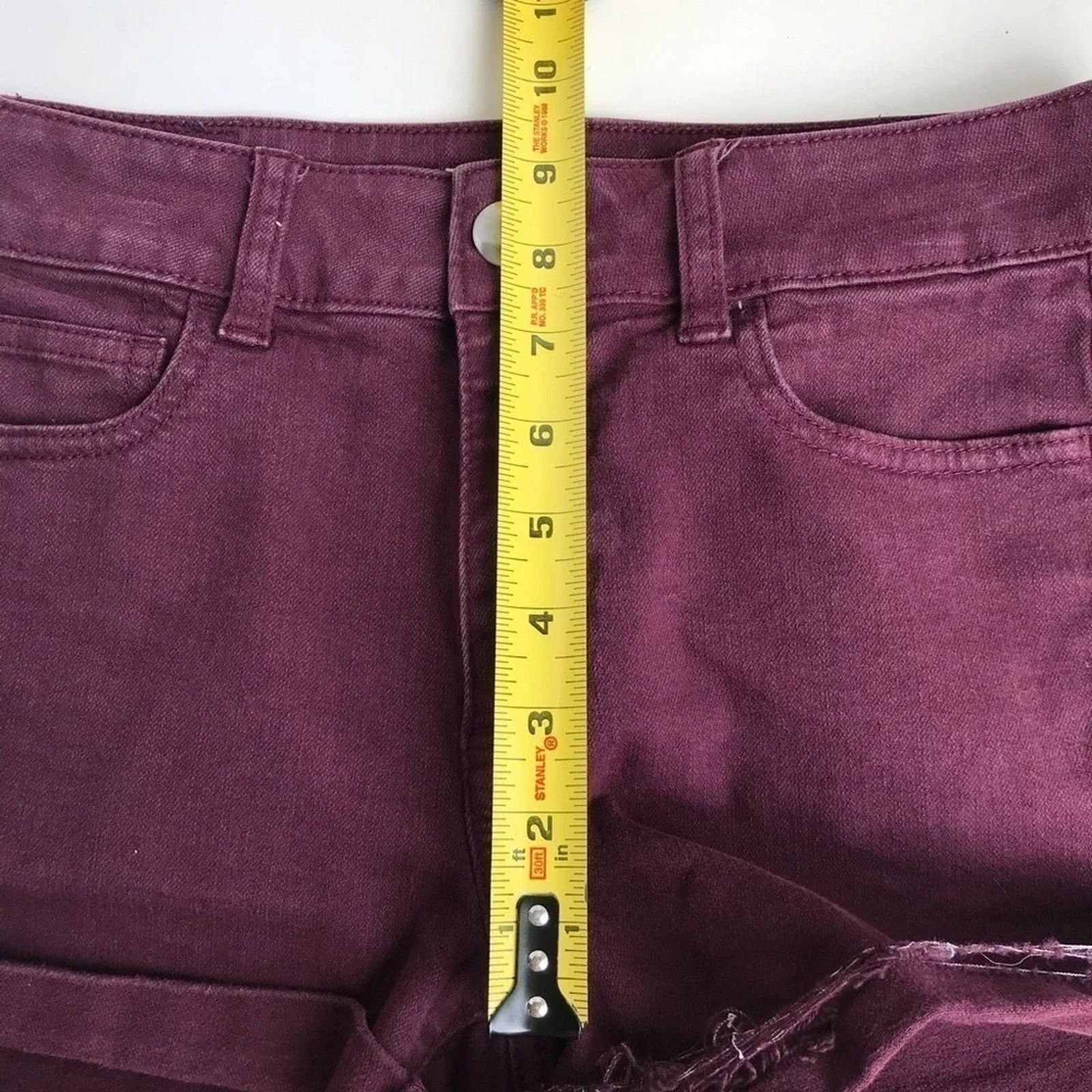 American Eagle Outfitters American Eagle Outfitters Hi-Rise Shortie Shorts Sz 4 Maroon Size 27" / US 4 / IT 40 - 7 Thumbnail