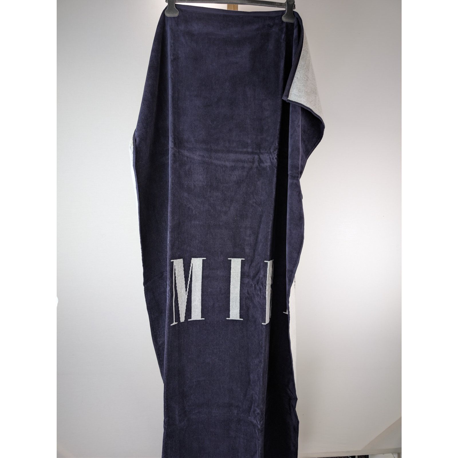 Amiri o1rshd1 Size: OS / Q:5 / Small Logo Towel in Dark Navy Size ONE SIZE - 10 Thumbnail
