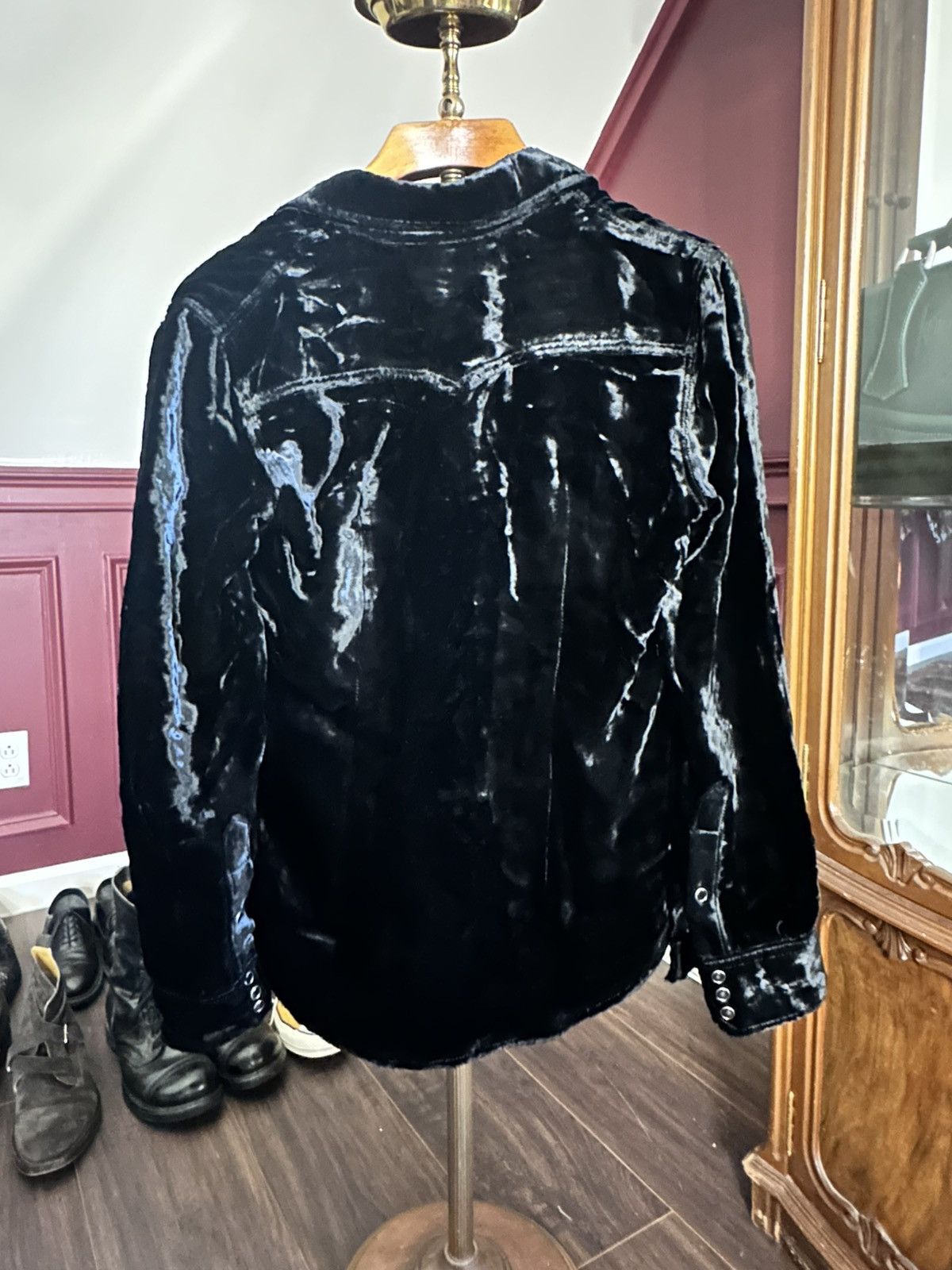 Cout de la Liberte CDLL “Stevie” $1,200 viscose velvet black western snap shirt Size US XS / EU 42 / 0 - 7 Thumbnail