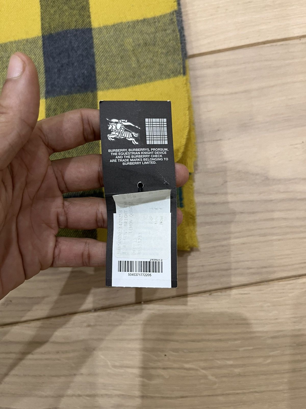 Burberry Burberry Bright Check Cashmere Scarf – Lemon Quartz Size ONE SIZE - 4 Thumbnail