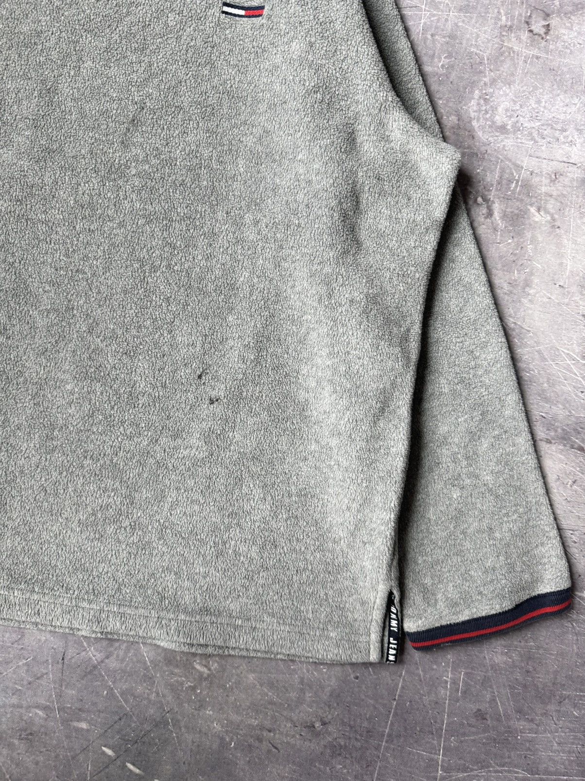 Tommy Hilfiger Vintage Y2K Tommy Jeans Fleece Sweatshirt (XL) Size US XL / EU 56 / 4 - 6 Thumbnail