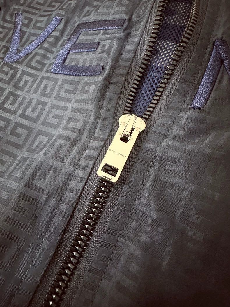 Givenchy Givenchy Dark Blue Thin Casual Jacket Size US XL / EU 56 / 4 - 5 Thumbnail