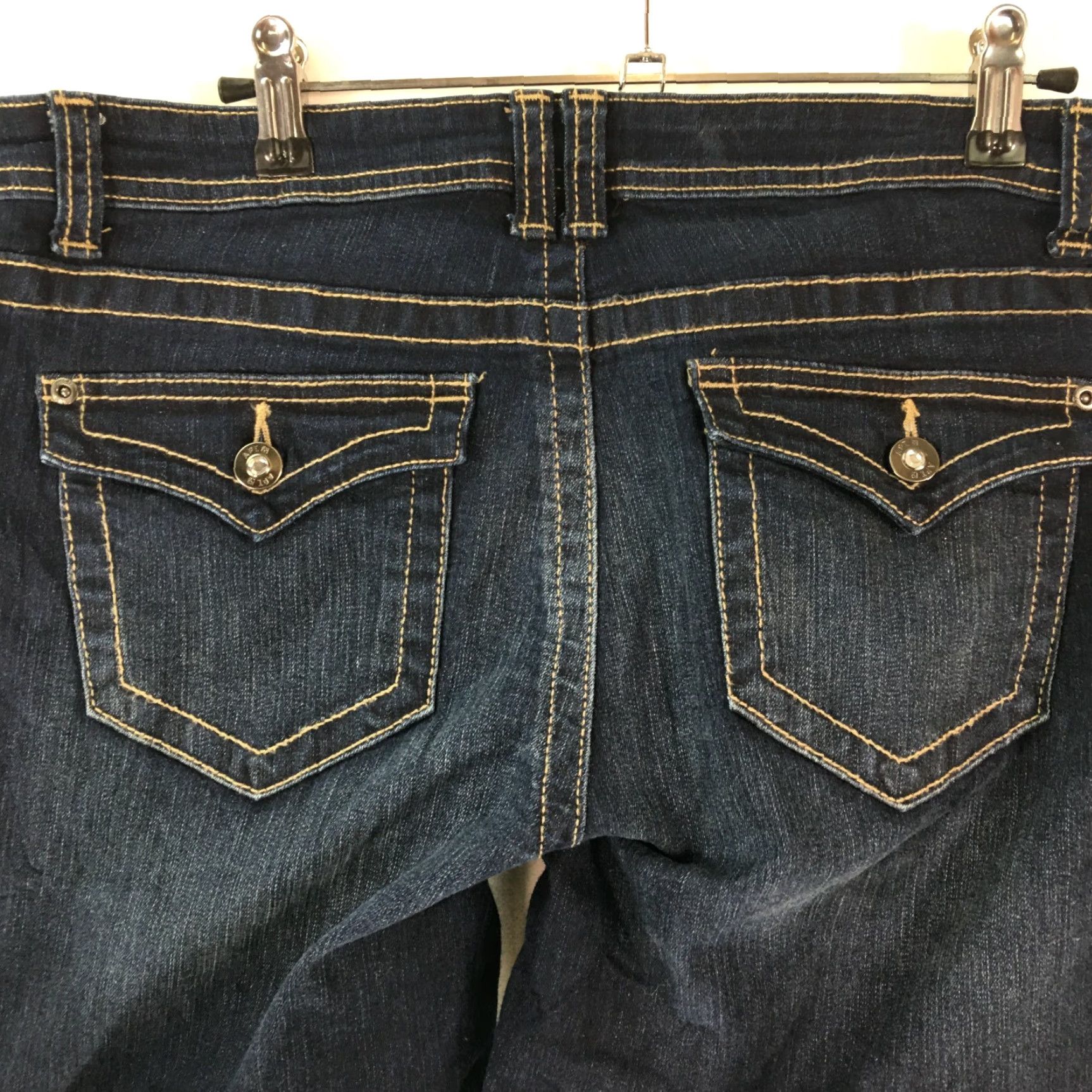 Apt. 9 Apt. 9 Jeans Blue 34x32 Regular Fit 5-Pocket Denim Stretch Bootcut Women's Size 8 Womens Regular 32in Inseam Distressed No Makeup Size 30" / US 8 / IT 44 - 4 Thumbnail