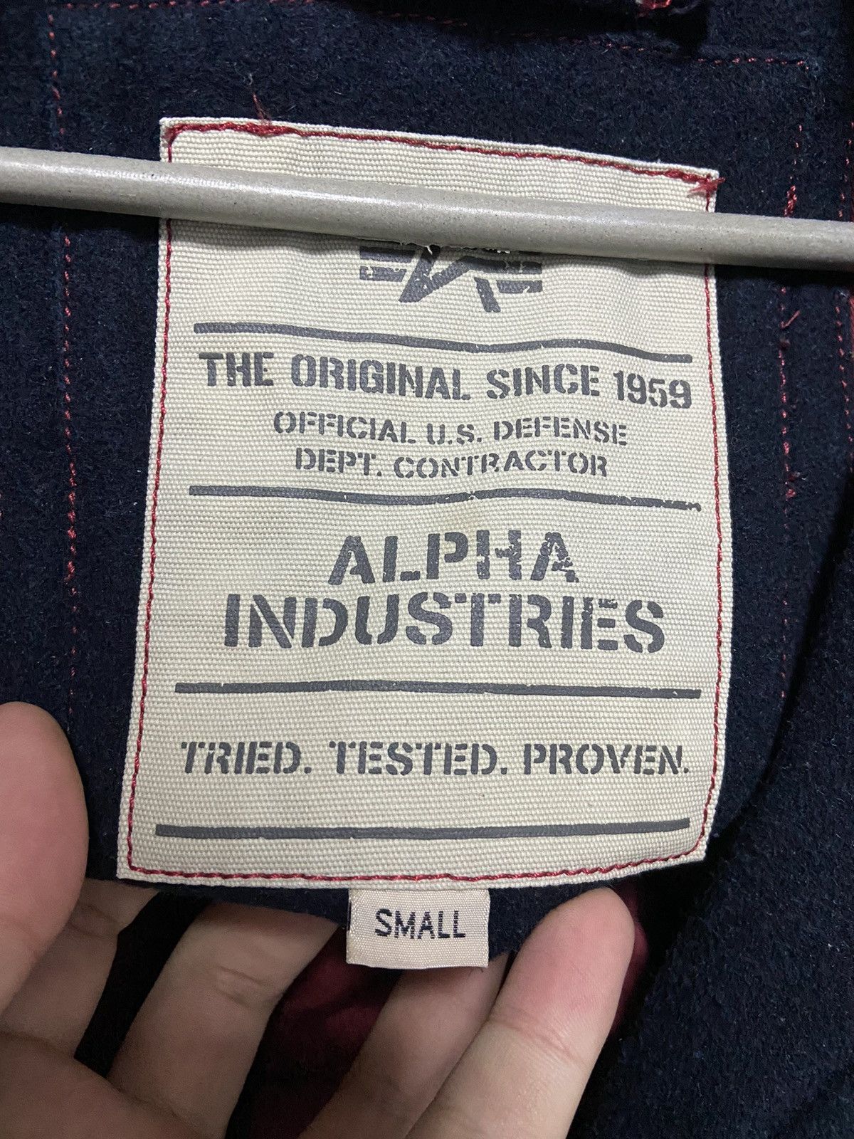 Alpha Industries × Vintage Alpha industries bomber zip red stripe fur collar vintage Size US S / EU 44-46 / 1 - 7 Thumbnail