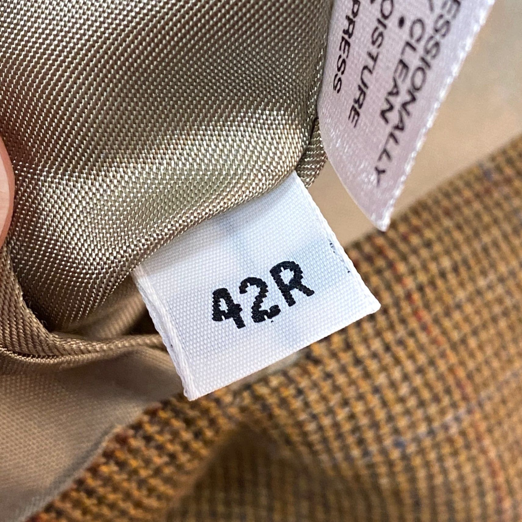 Hart Schaffner Marx Hart Schaffner Marx Sport Coat Mens 42R Brown Blazer Wool Blend Tweed Check Wool Blazer 42R Mens Business Casual Suit Jacket Coat Size 42R - 4 Thumbnail