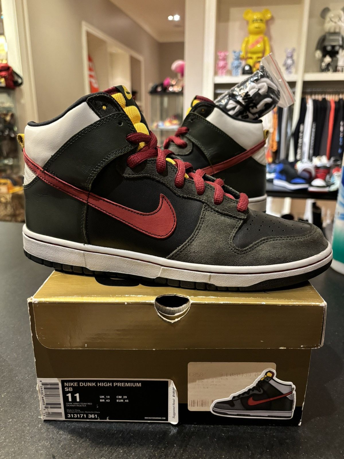 Nike Nike Dunk High Premium SB ‘Boba Fett’ Size US 11 / EU 44 - 2 Thumbnail