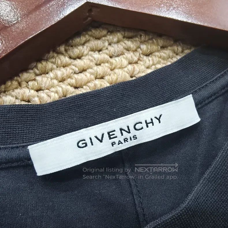 Givenchy Givenchy Short Sleeve T-Shirt Size US S / EU 44-46 / 1 - 3 Thumbnail