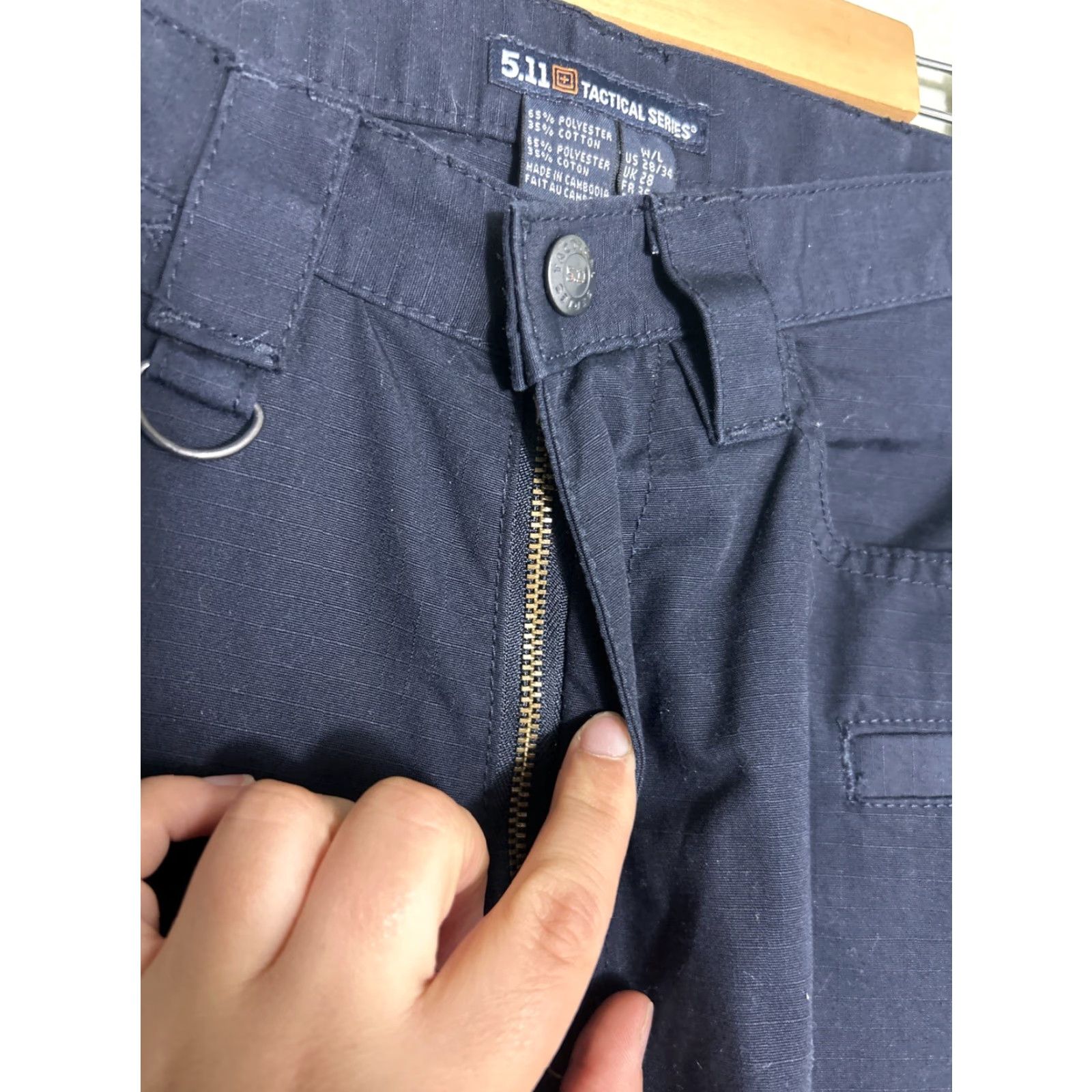 Vintage **5.11 Tactical Navy Cargo Pants Mens Regular Fit 30x34** User: New title: **5.11 Tactical Mens Navy Cargo Pants Regular Fit 30x34** Size US 30 / EU 46 - 6 Thumbnail