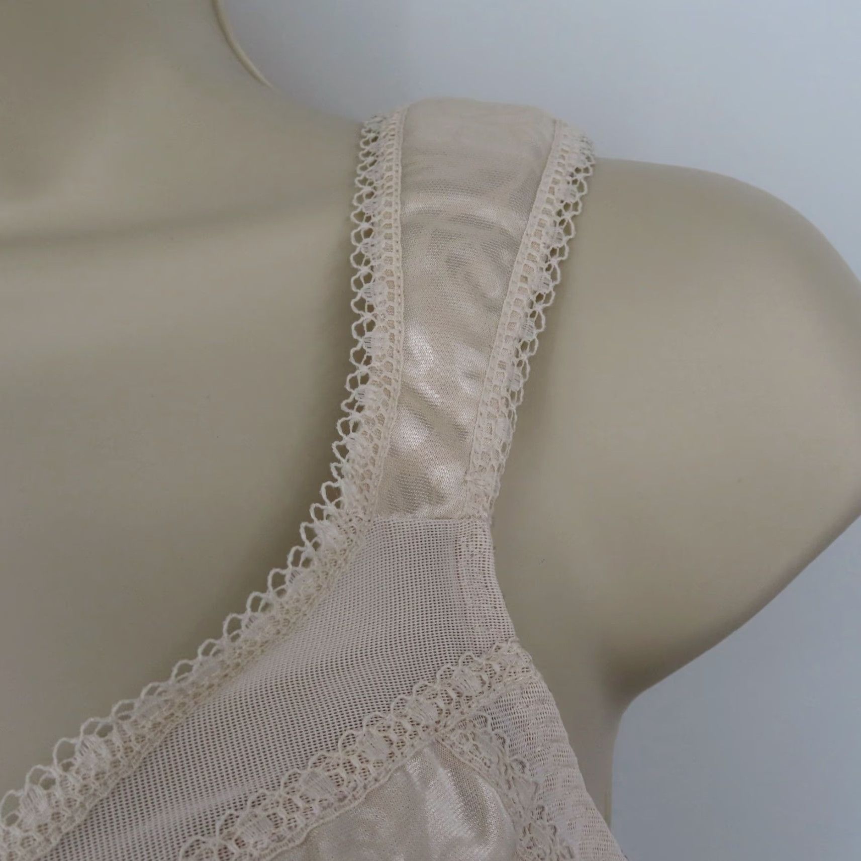 Vintage Underscore Bra 38B Full Coverage Wireless T-Shirt Beige Cream Comfort Strap 4185 Womens Menus? Size ONE SIZE - 6 Thumbnail