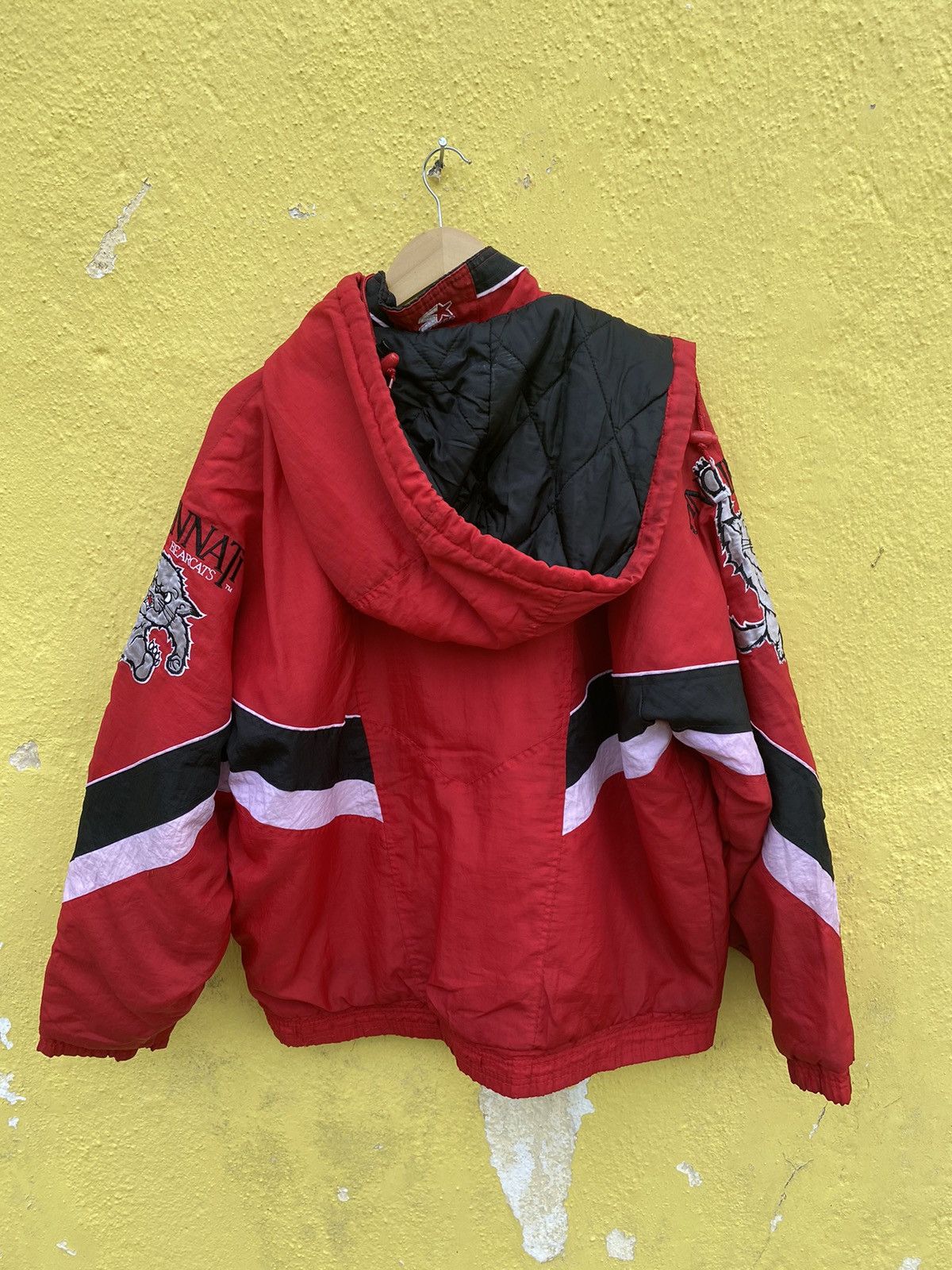 NCAA Vintage starter Cincinnati bearcats football ncaa jacket Size US L / EU 52-54 / 3 - 11 Thumbnail