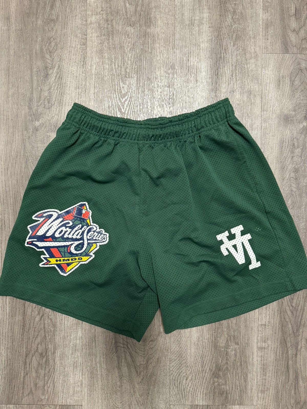 Hmddla happy memories dont die LA deals world series shorts (sold out) size medium!