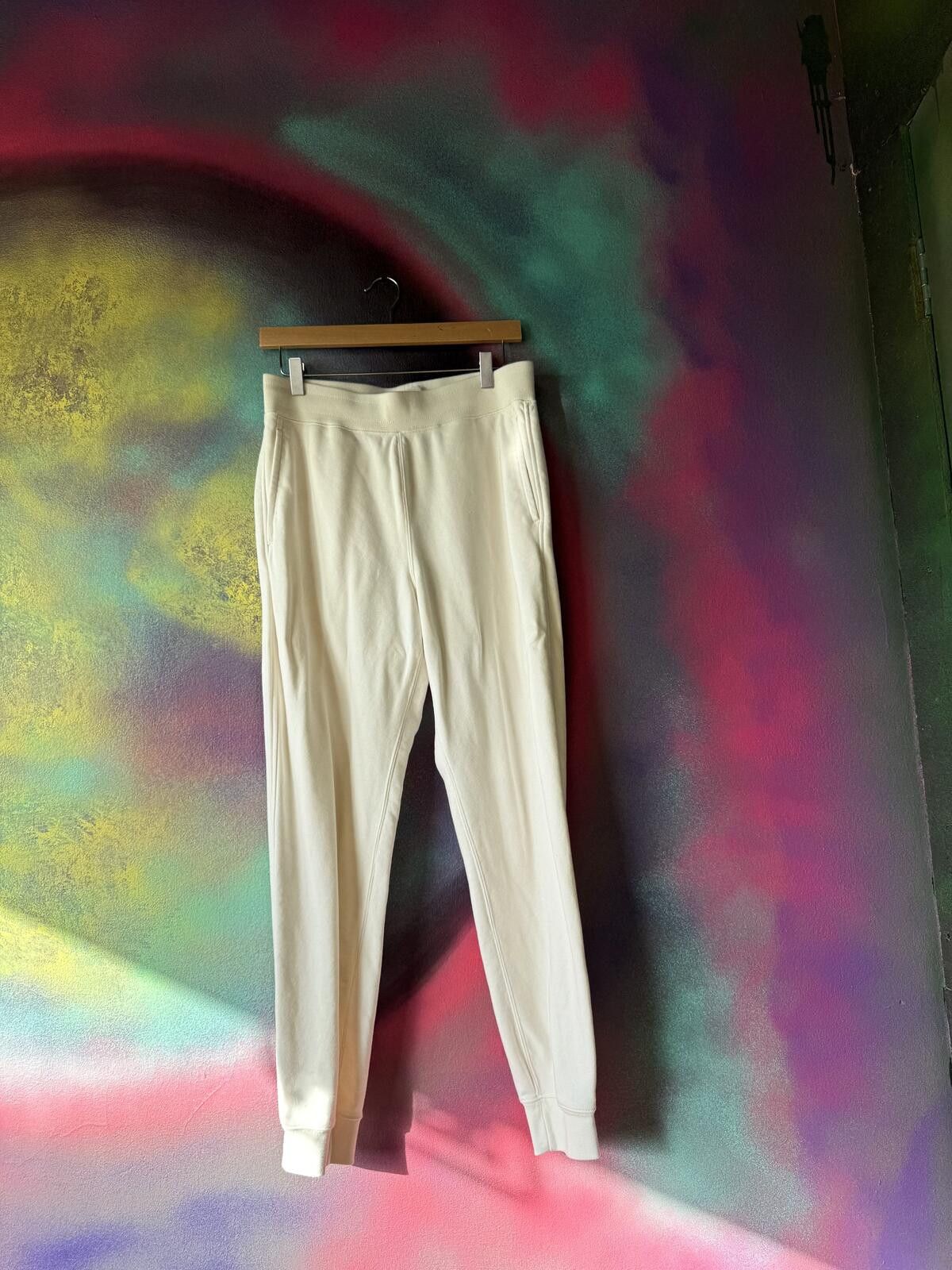 Other Uniqlo cream leggings in size M Size ONE SIZE - 1 Thumbnail