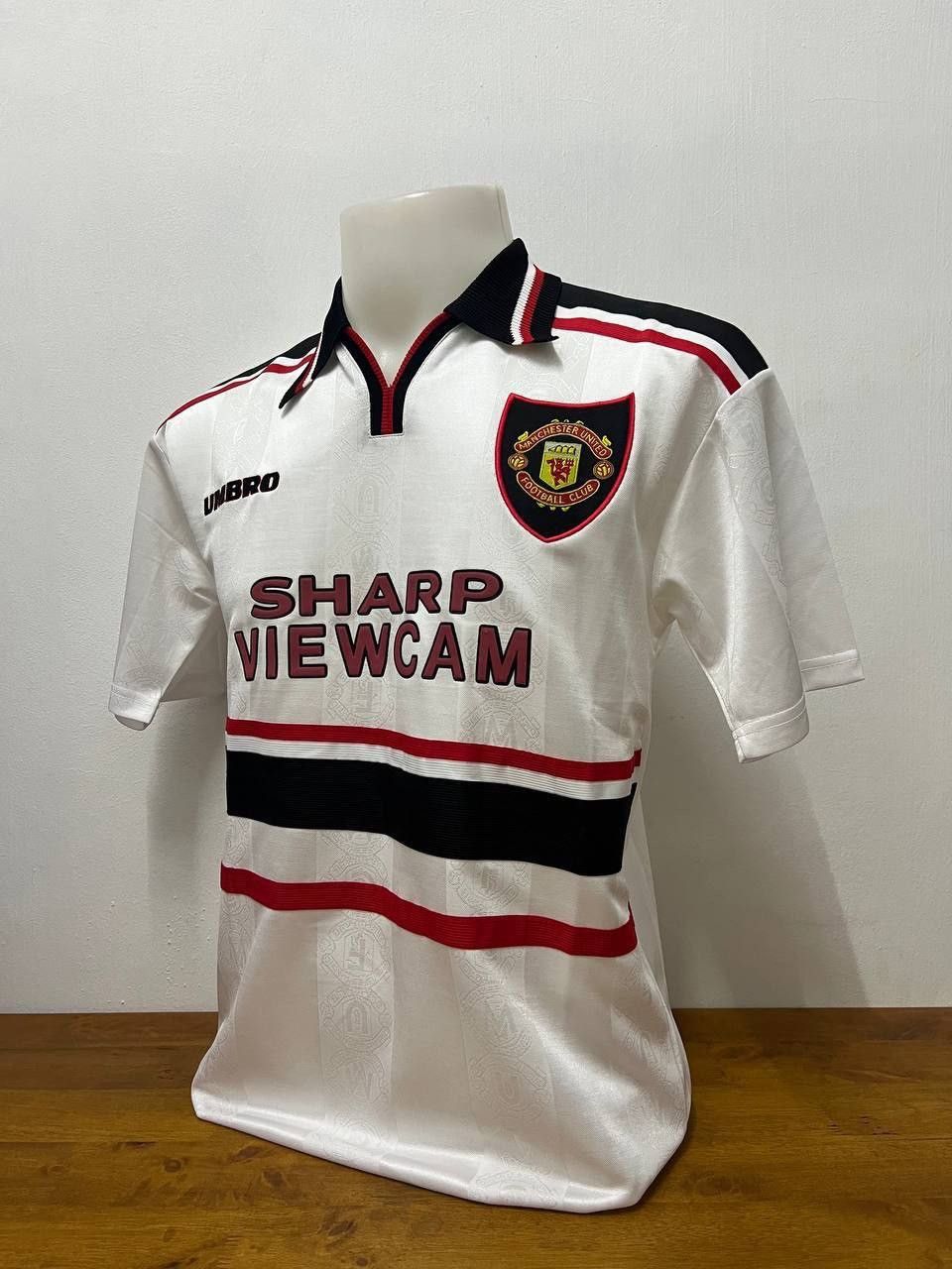 Vintage Vintage Jersey Manchester United 1997-1998 Away Kit Size US XL / EU 56 / 4 - 4 Thumbnail