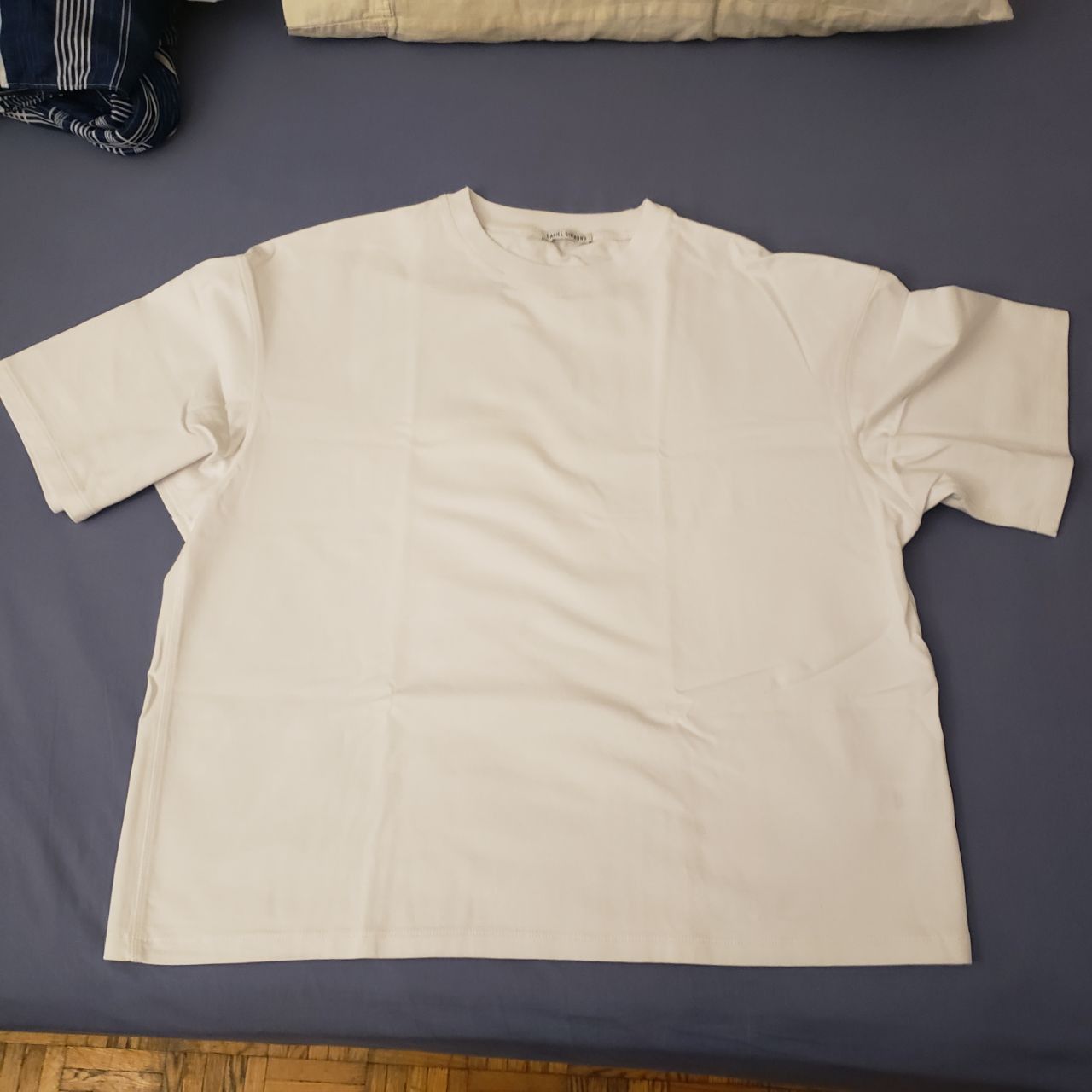 Daniel Simmons Box Fit T-shirt Cropped White Size US XXL / EU 58 / 5 - 1 Thumbnail