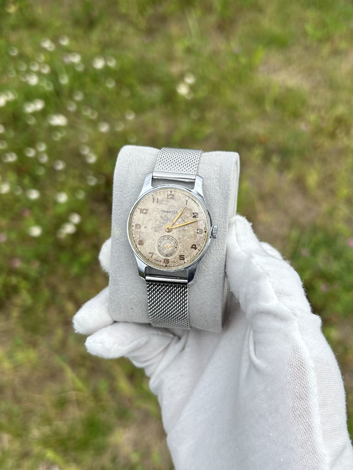 Vintage Vintage Watch Pobeda Made in USSR Soviet Wristwatch 1950s Size ONE SIZE - 12 Thumbnail