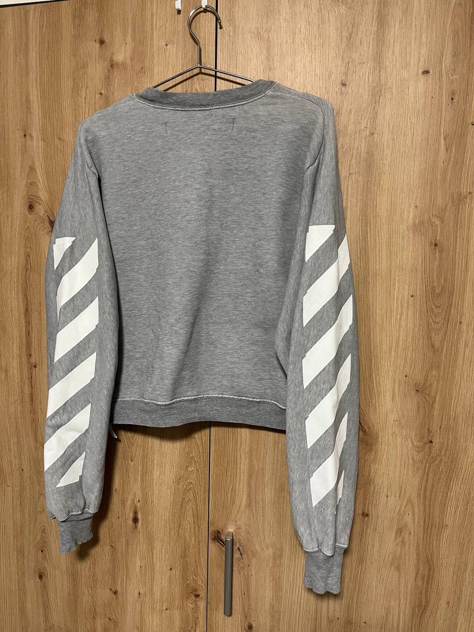 Off-White Off-White Crew Neck Cropped Sweatshirt Stripe Logo 🫆 Size S / US 4 / IT 40 - 8 Thumbnail