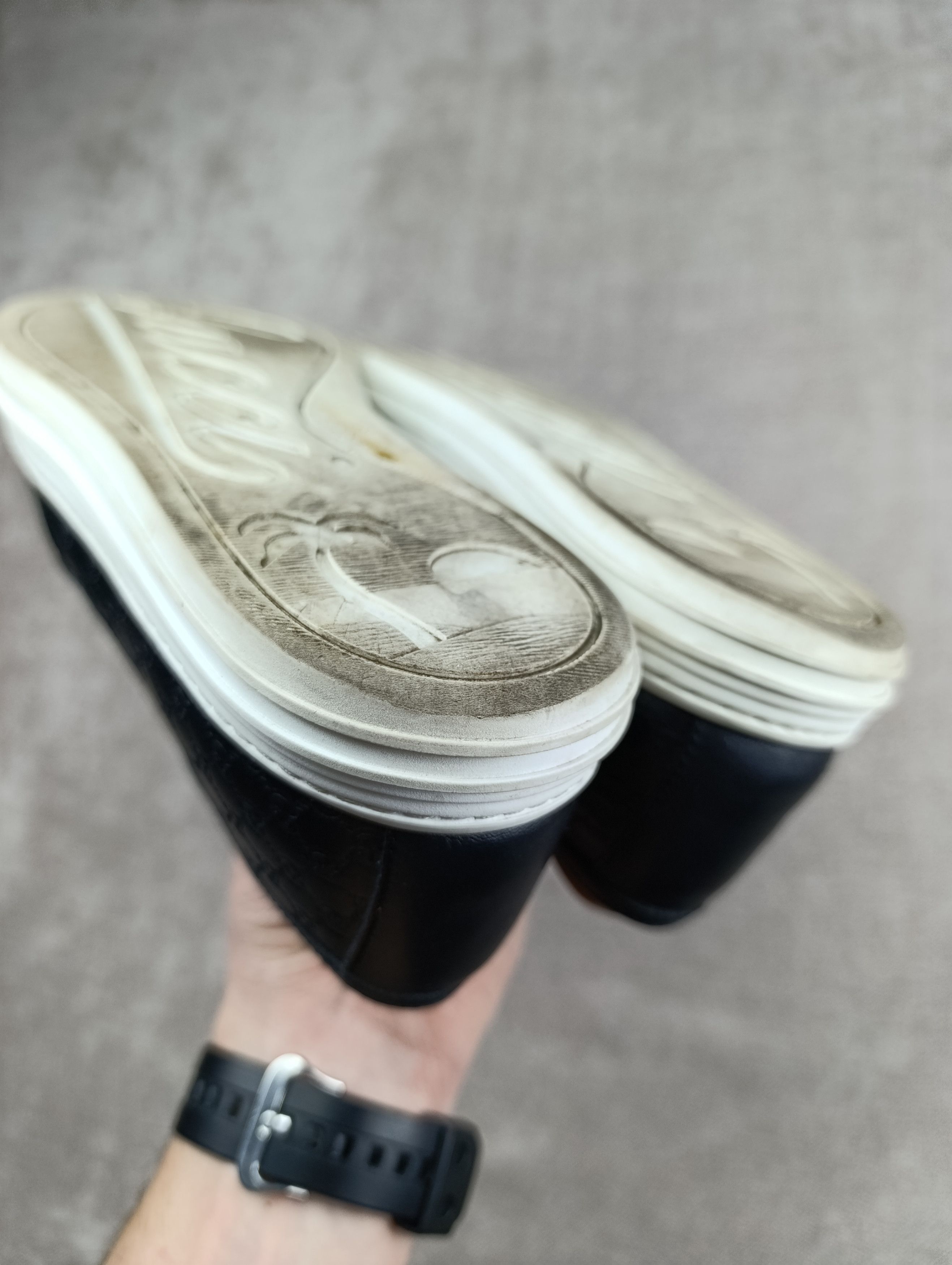 Gucci GUCCI LEATHER SIGNATURE SLIP-ON BLACK MONOGRAM Size US 7.5 / EU 40-41 - 12 Thumbnail