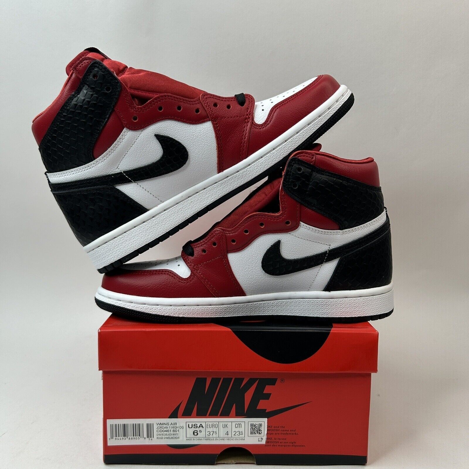 Jordan Brand Nike Air Jordan 1 Retro High OG “Satin Snake Chicago” 2023 Size US 6.5 / IT 36.5 - 3 Thumbnail