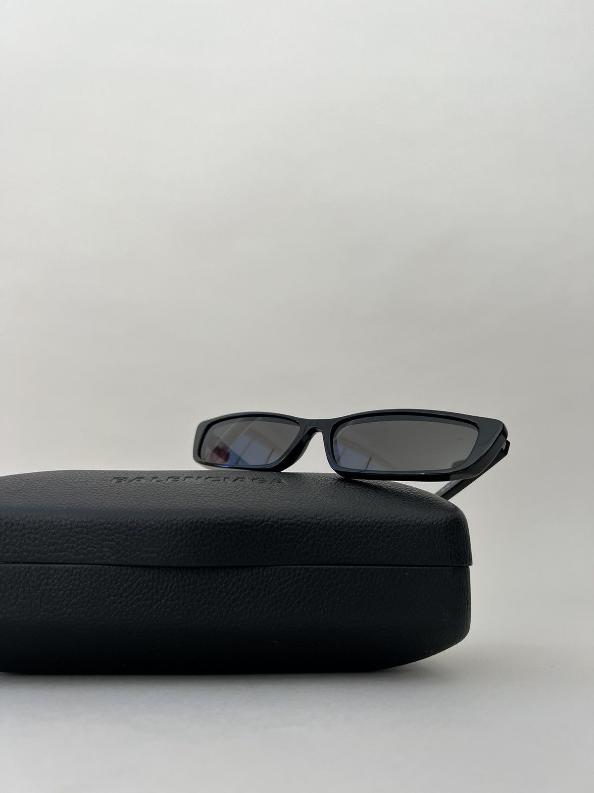 Balenciaga Balenciaga Raver Sunglasses Retro Cat Eye Size ONE SIZE - 9 Thumbnail