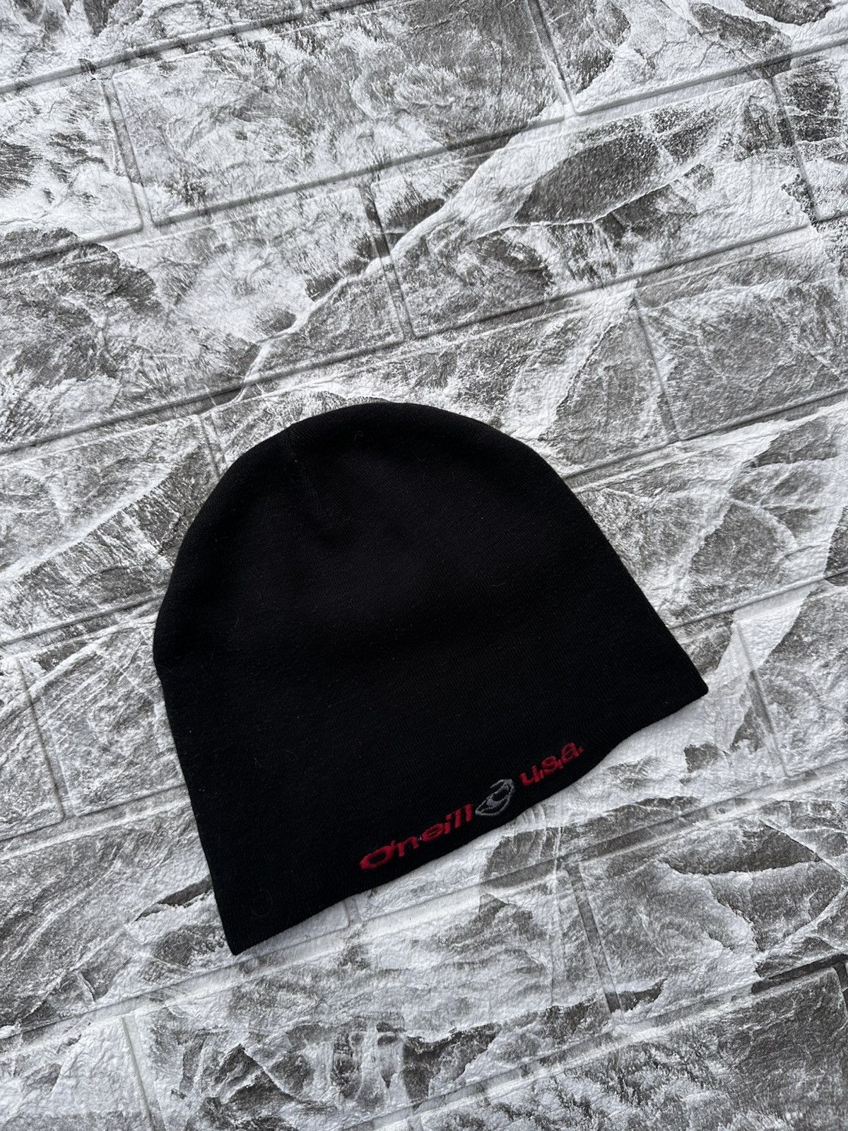 O'Neill VINTAGE 90S O’NEILL USA BEANIE SKATE SURF BLACK Y2K EDGE Size ONE SIZE - 2 Thumbnail