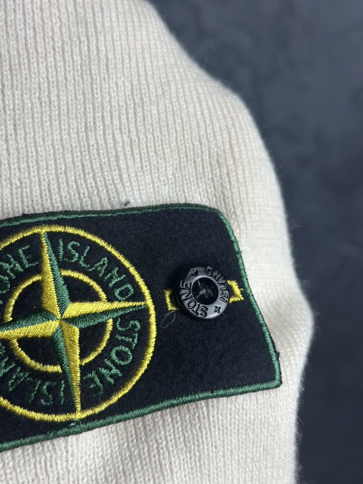 Stone Island × Vintage Stone Island Vintage V-Neck Knitwear Sweater Mens Size L Size US L / EU 52-54 / 3 - 5 Thumbnail