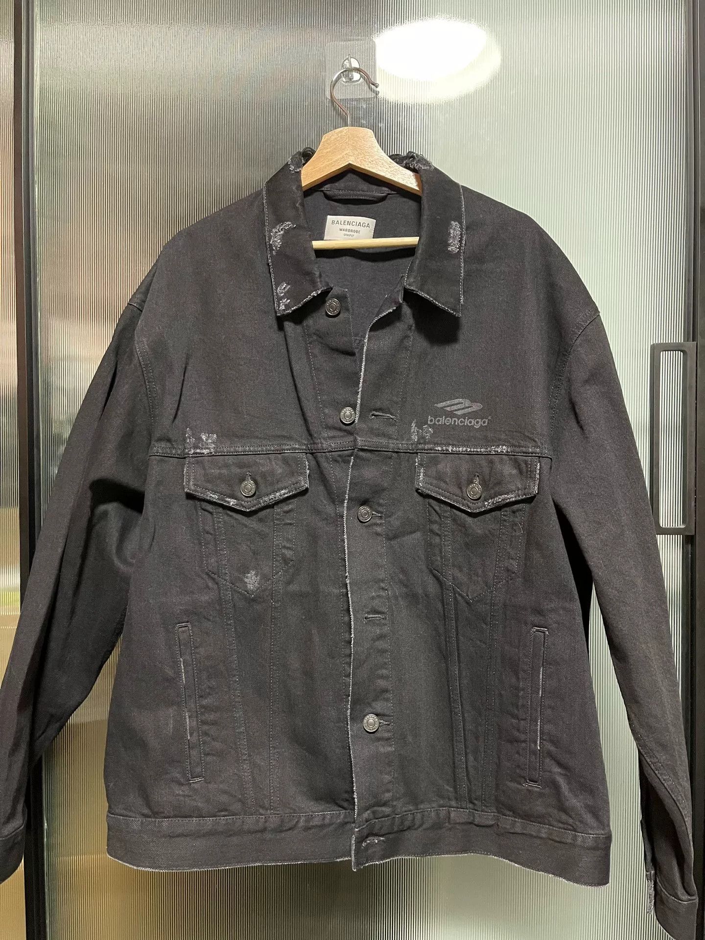 Balenciaga balenciaga faded black denim jacket size S Size US S / EU 44-46 / 1 - 1 Thumbnail