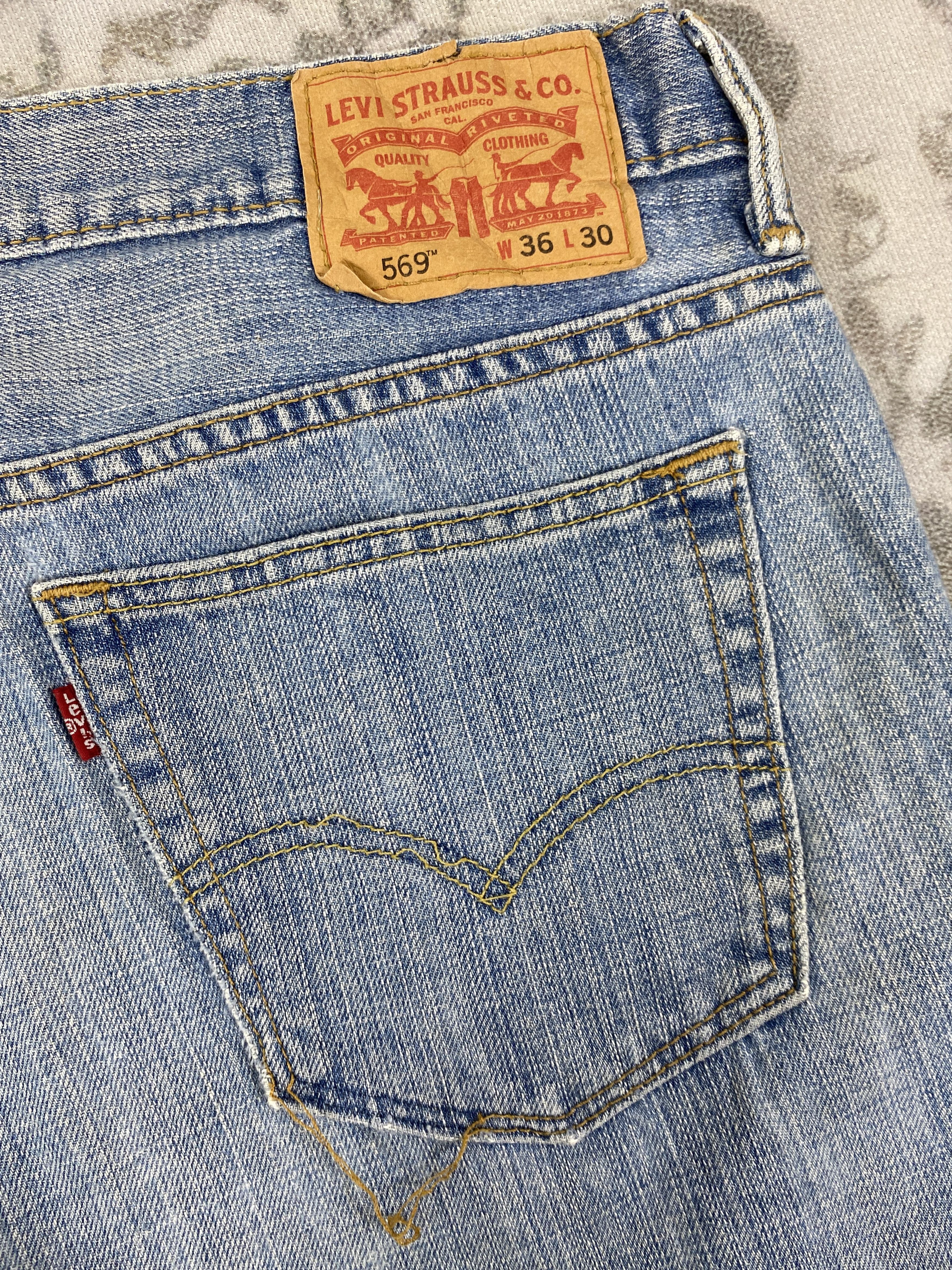 Levi's Vintage Levi's 569 Pale Blue Denim 38 x 28.5 -JN553 Size US 38 / EU 54 - 13 Thumbnail