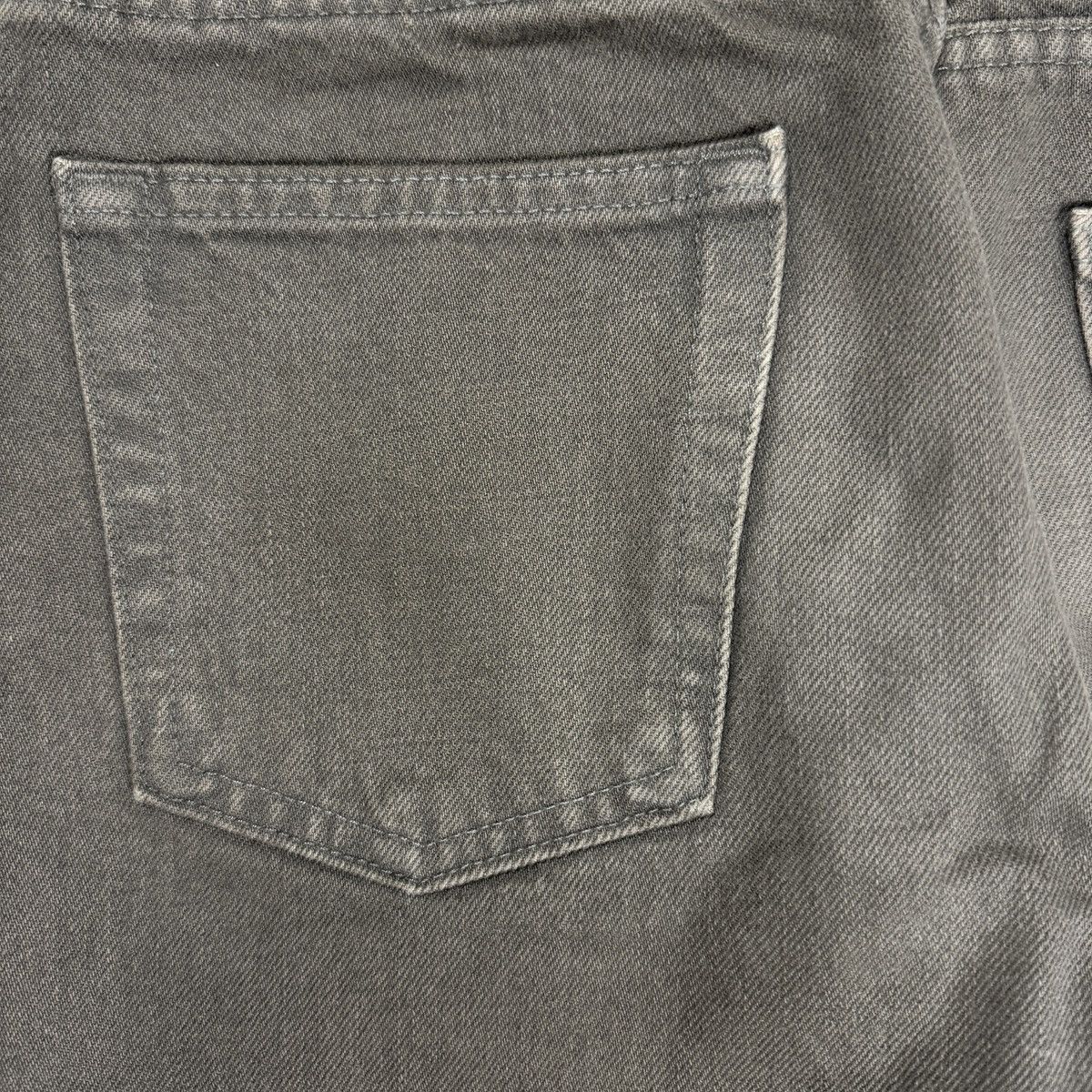 Helmut Lang Helmut Lang - AW00 Overdyed Charchoal Painter Jeans Size US 27 - 7 Thumbnail