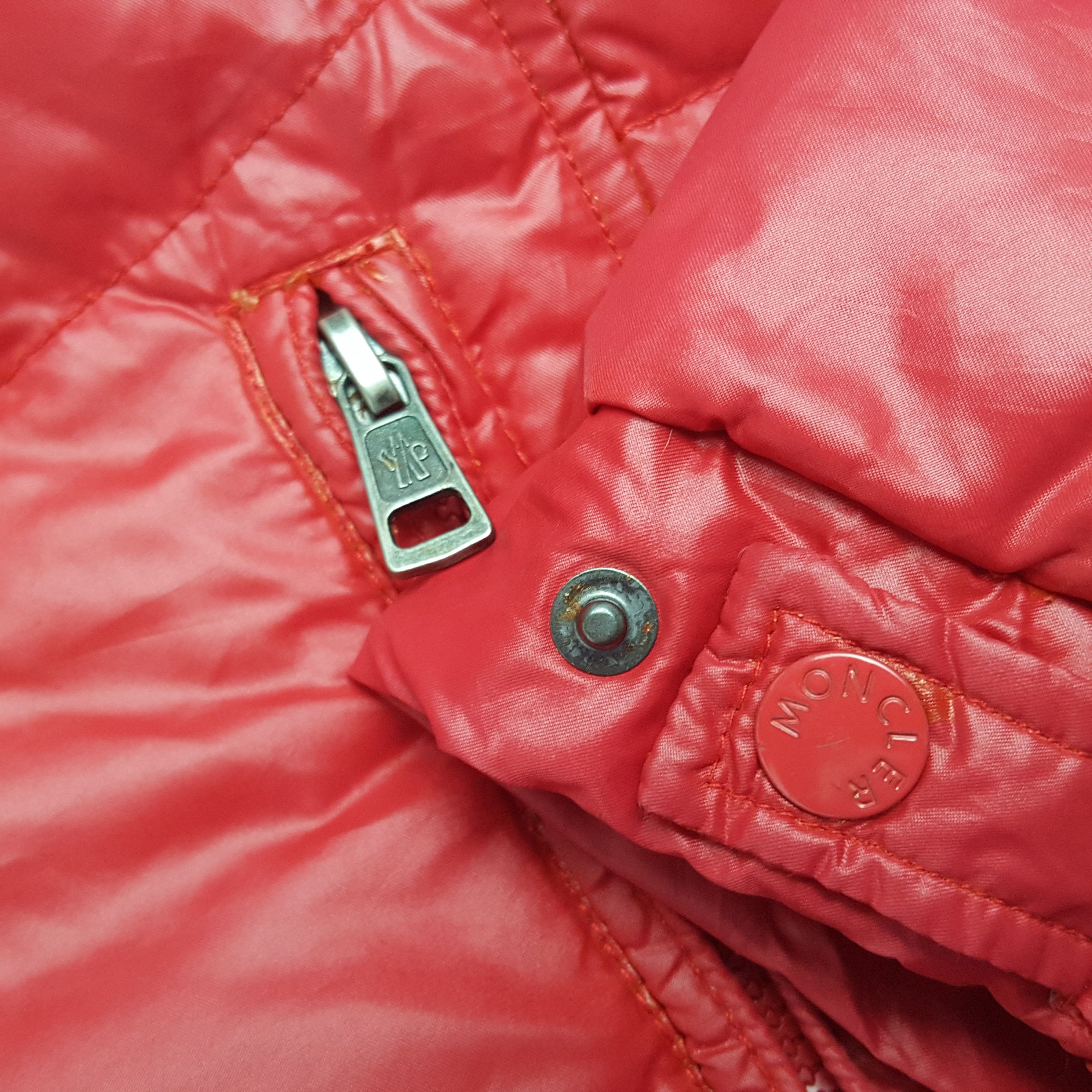 Vintage Vintage Moncler Italian Brand Puffer Jacket Size US M / EU 48-50 / 2 - 10 Thumbnail