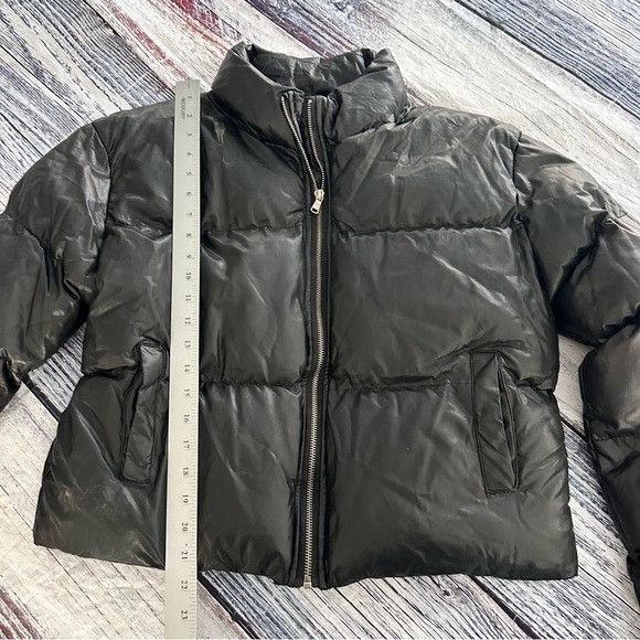 Other Altar'd State Black Gloss Cropped Puffer Jacket Size M / US 6-8 / IT 42-44 - 9 Thumbnail