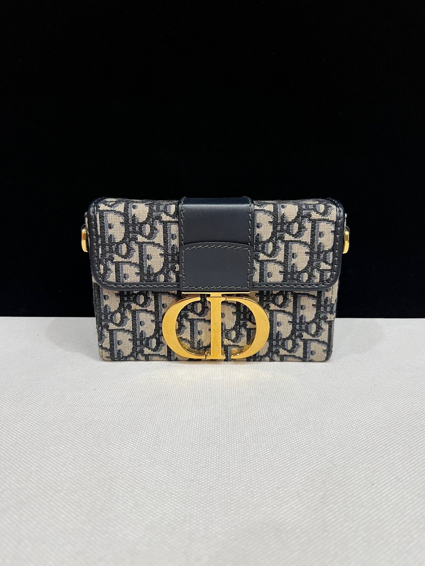 Dior Pre-loved Bag Very good condition Size ONE SIZE - 1 Thumbnail