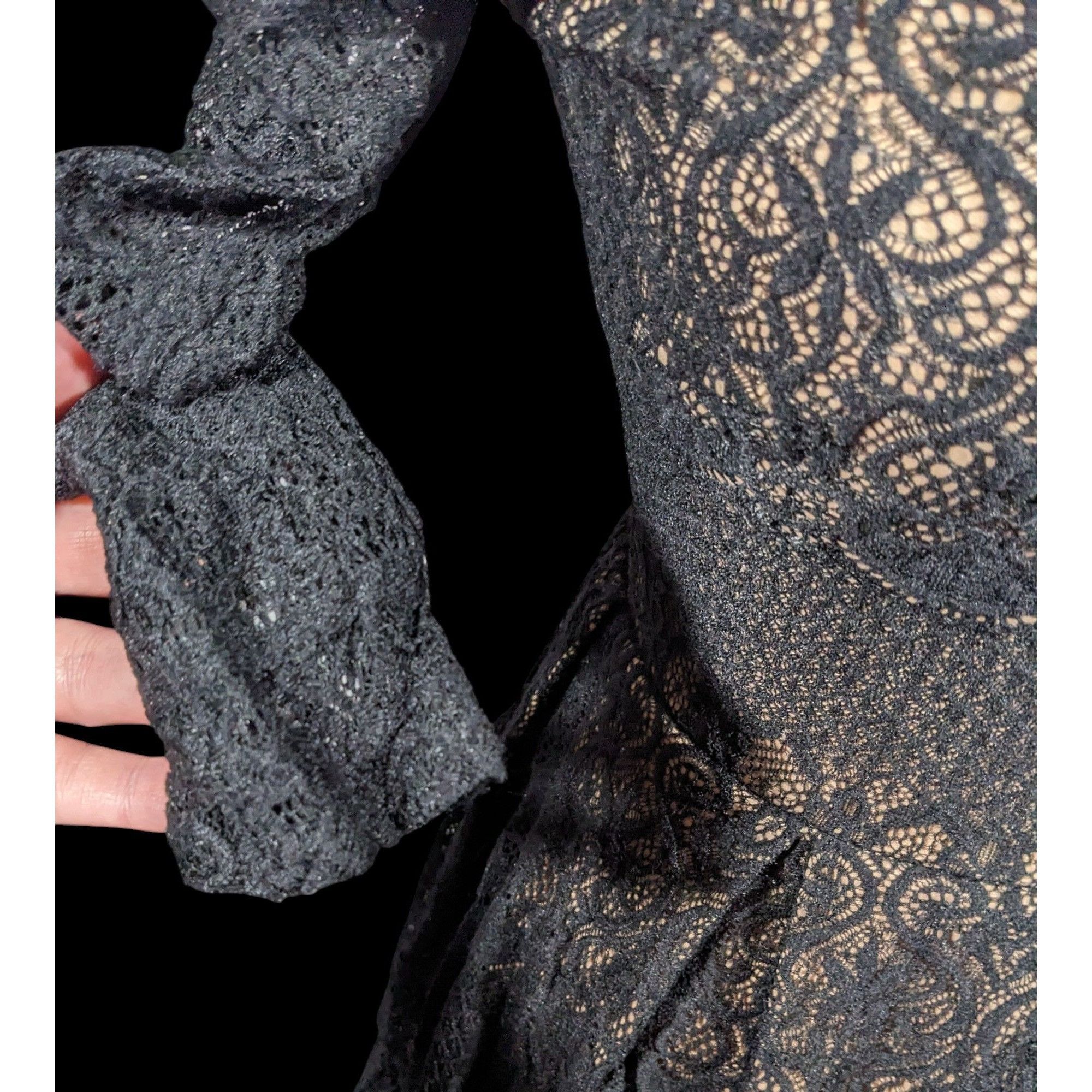 Other B Darlin Gothic Cream With Black Lace Overlay Knee Length Dr Size S / US 4 / IT 40 - 4 Thumbnail