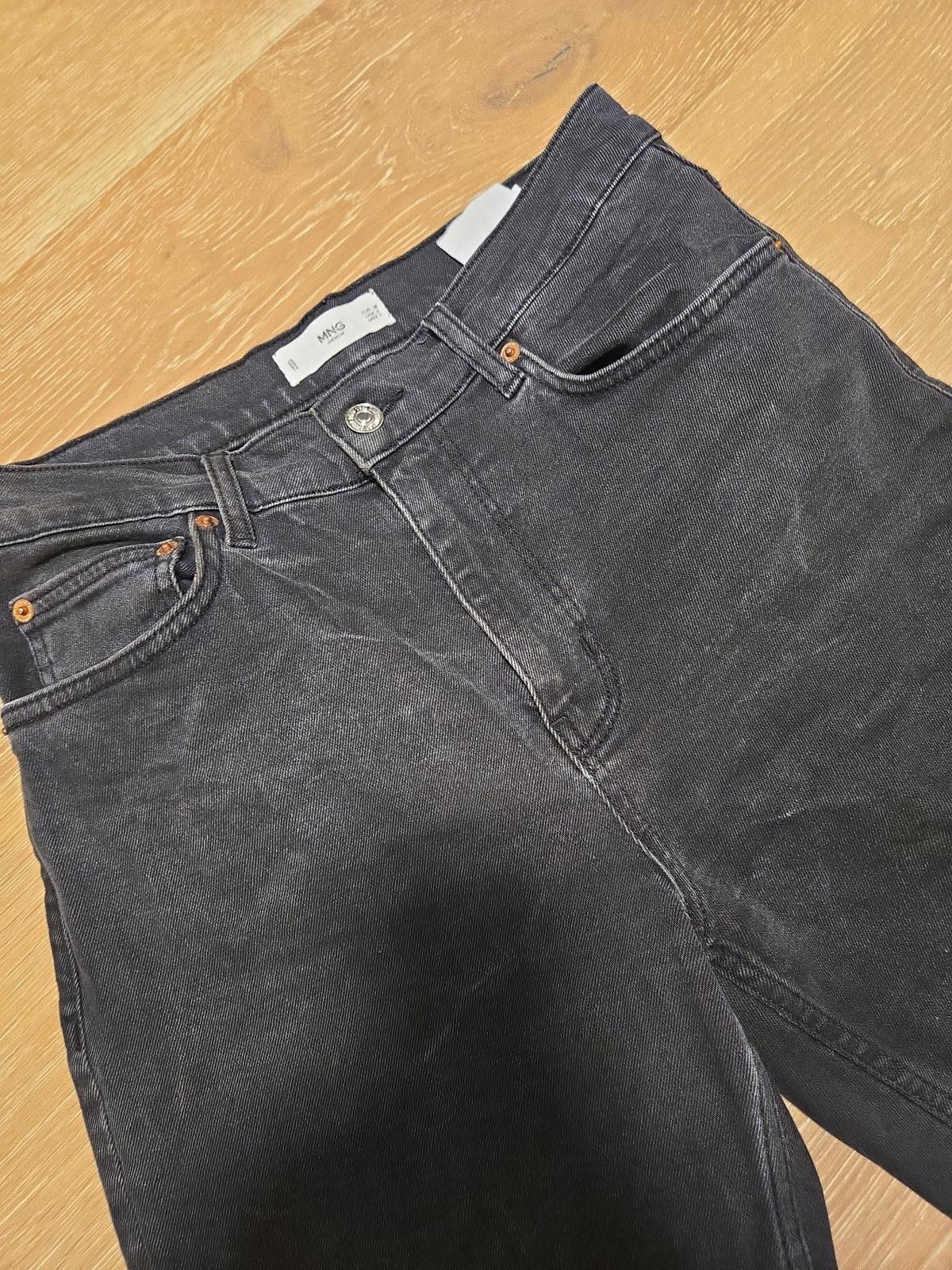 Mango Mango Slightly Distressed Mom Jeans Size 6 Size 28" / US 6 / IT 42 - 2 Thumbnail