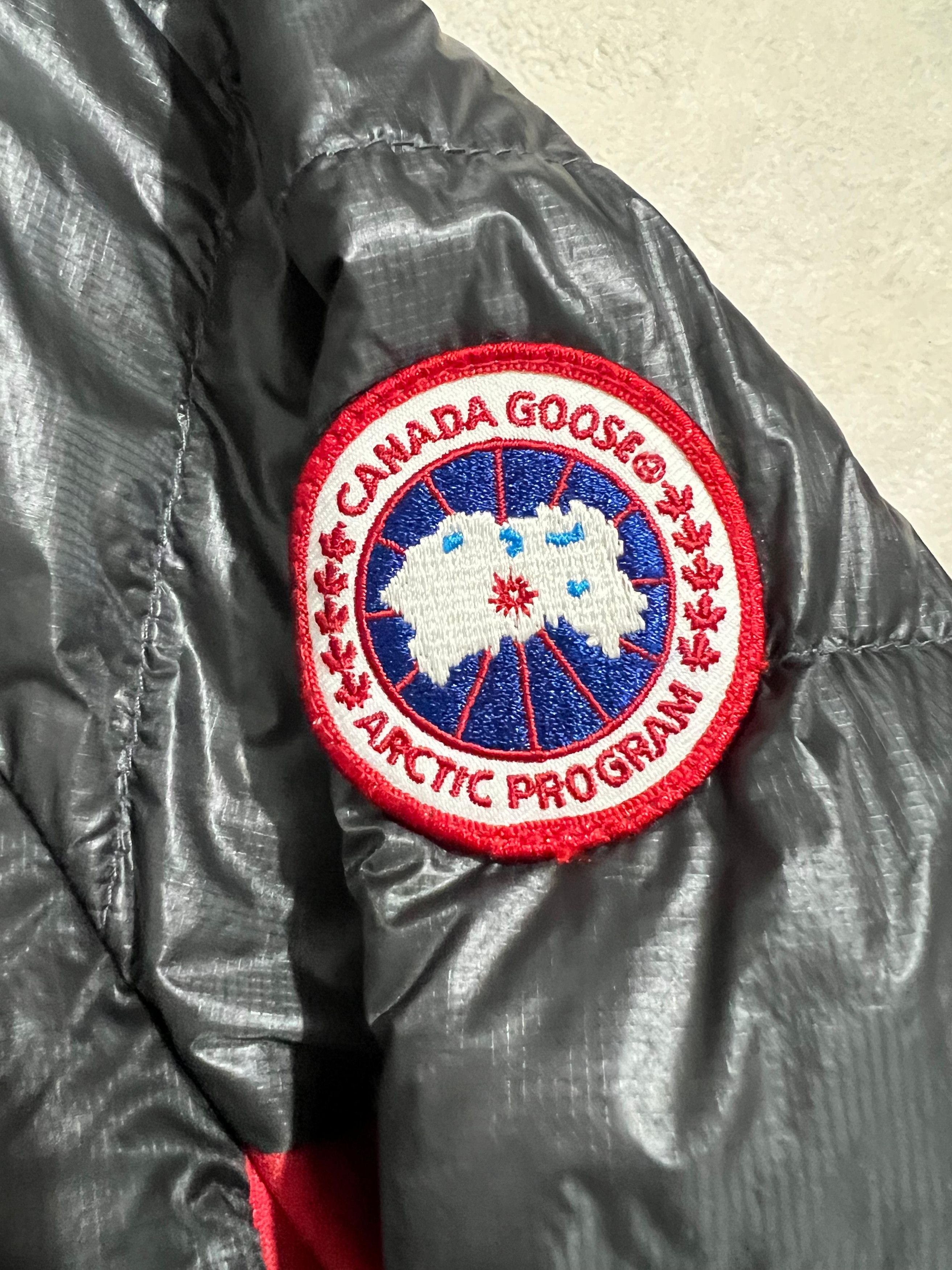 Canada Goose Canada Goose Hybridge Graphite/Red jacket Size US L / EU 52-54 / 3 - 5 Thumbnail