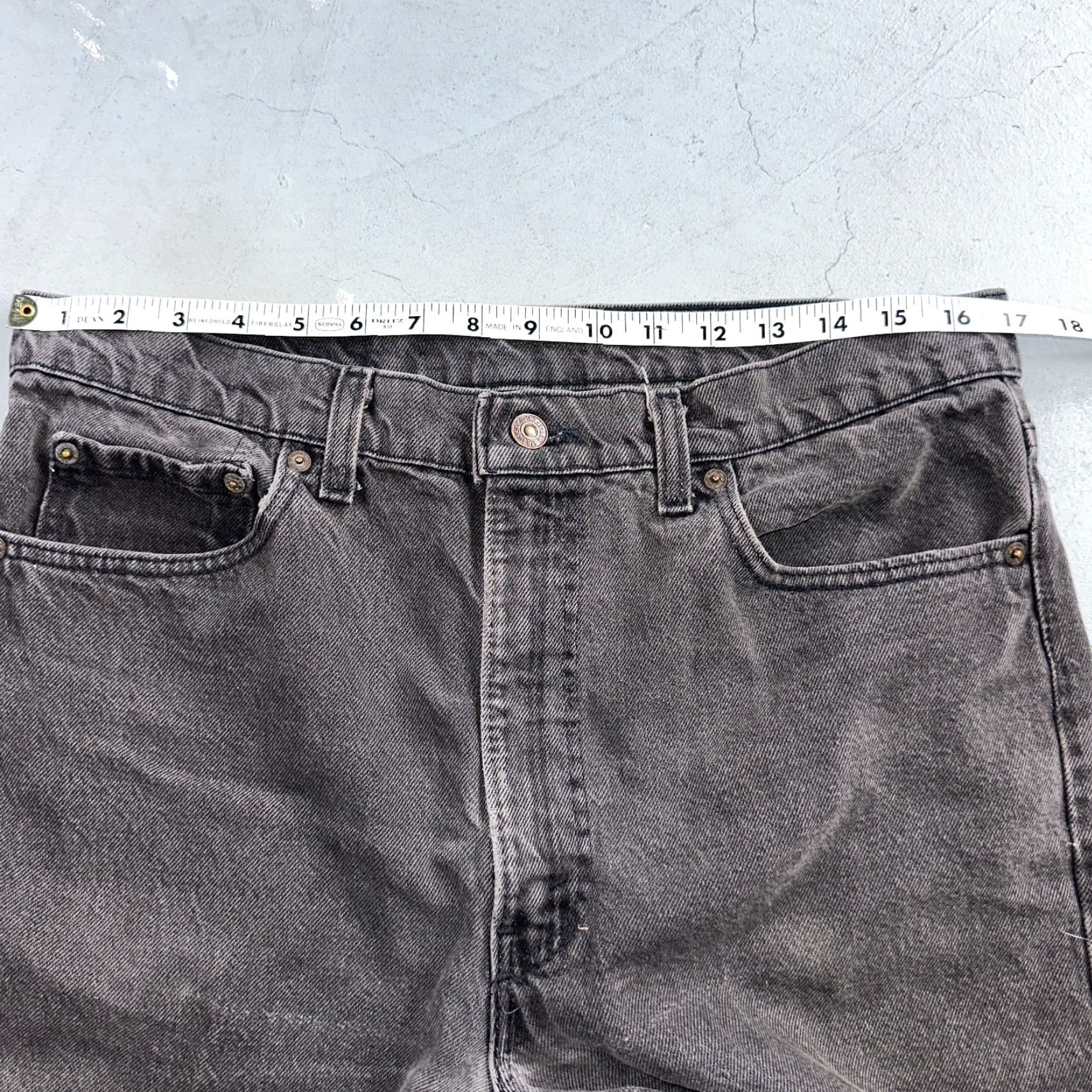 Levi's VINTAGE Levi's 505 Jeans Men 36x32 Black Light Wash 90s Classic Denim Straight Fit Size US 36 / EU 52 - 7 Thumbnail